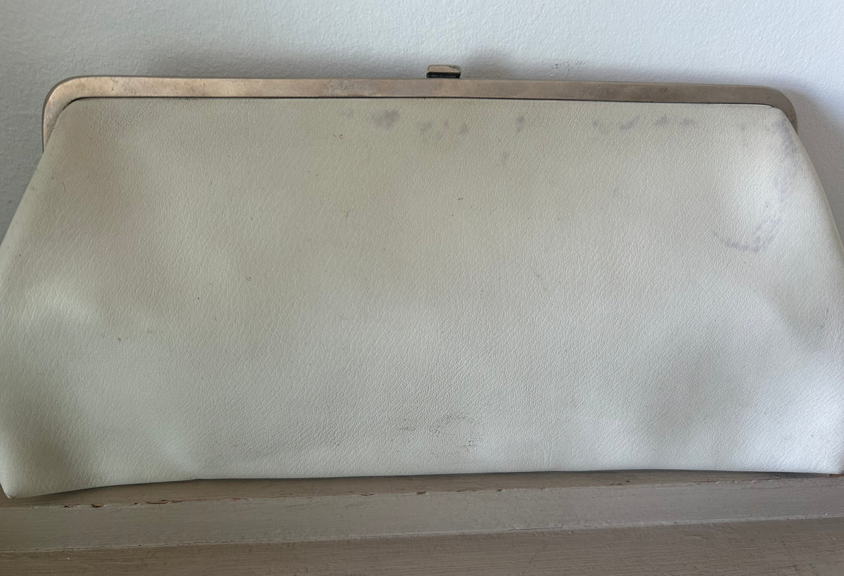 Vintage 1960s Small Cream Leather Clutch Bag By Alligator