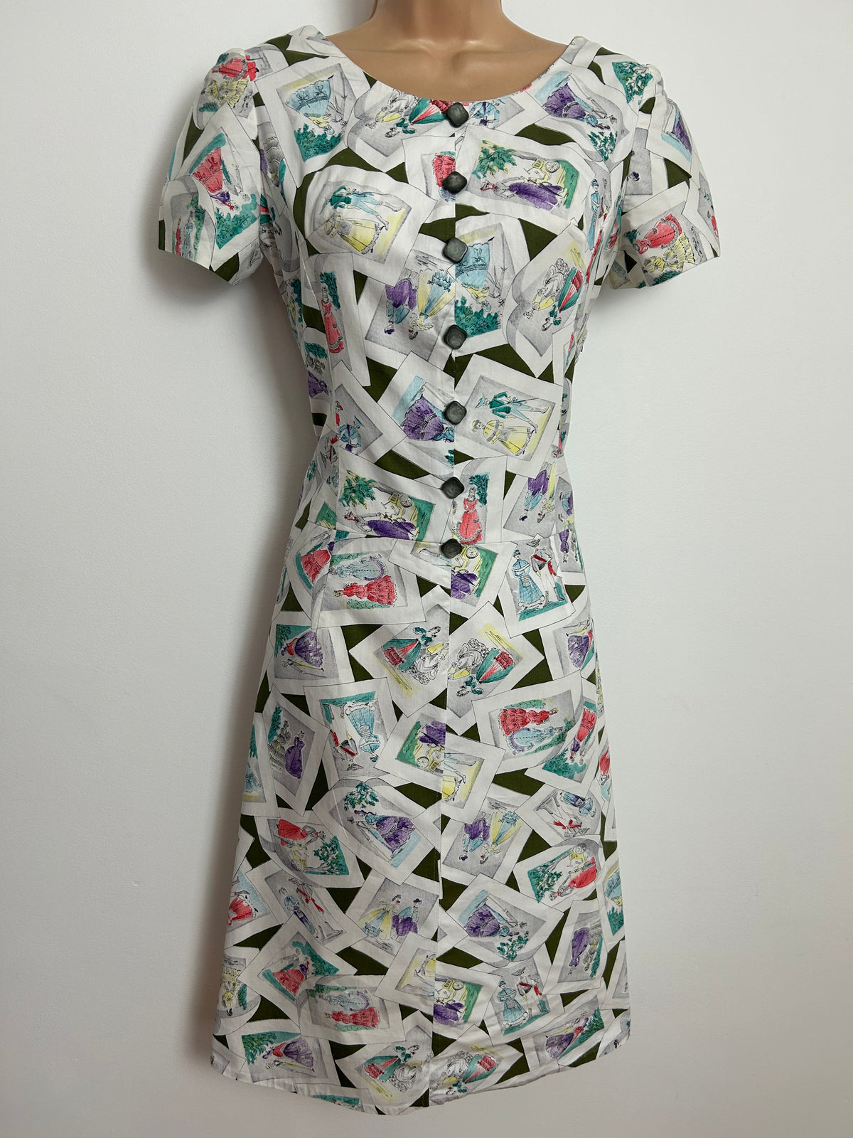 Vintage Late 1950s Size 10 White Fashion Scenes Postcard Novelty Print Cotton Summer Wiggle  Day Dress