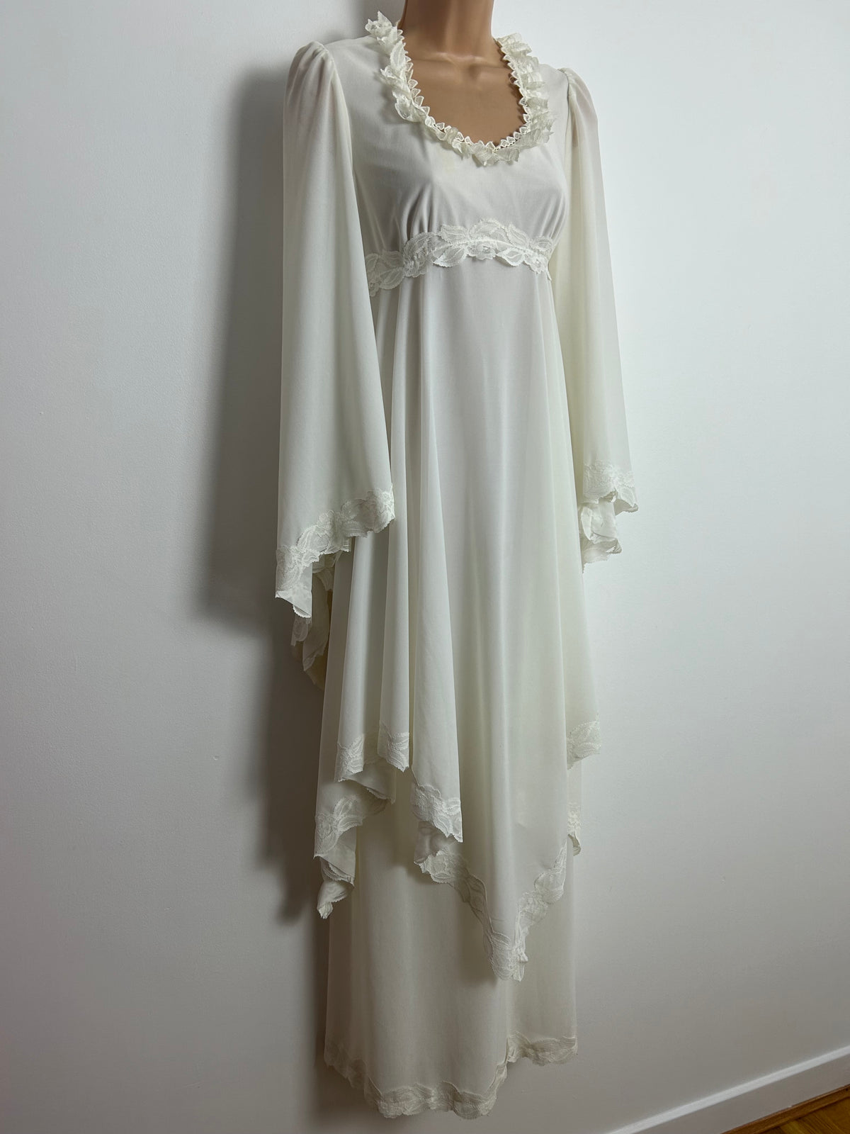 Vintage 1970s MARMENTS OF CARDIFF Size 6 White Lace Trim Ethereal Layered Trumpet Sleeve Boho Maxi Dress