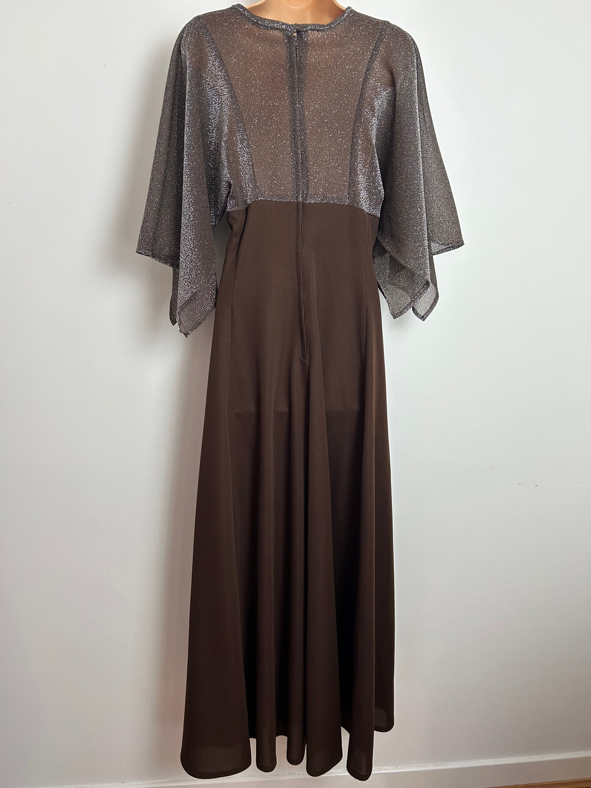 Vintage 1970s Size 10 Brown & Silver Lurex Cape Sleeve Boho Occasion Evening Maxi Dress