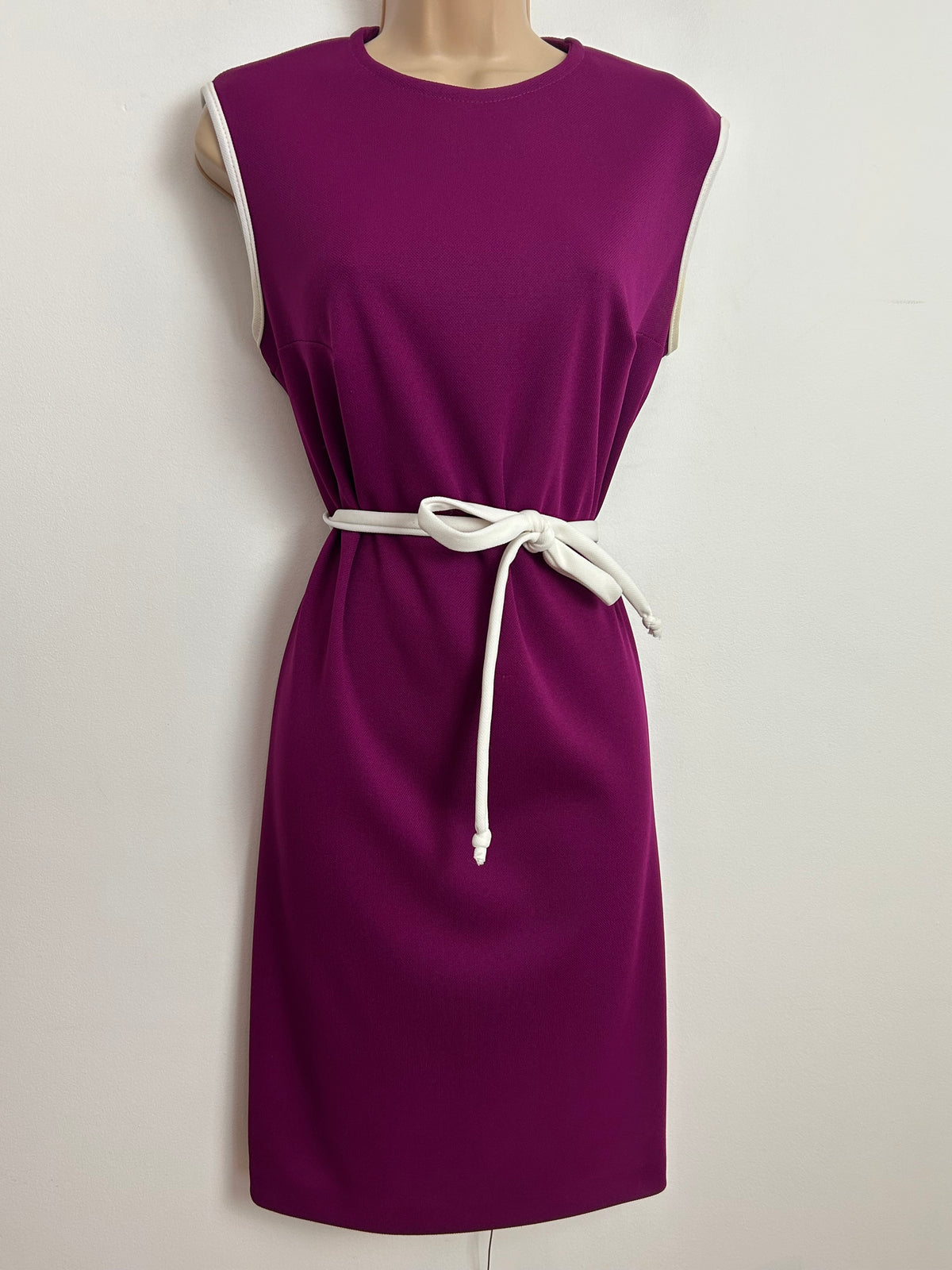 Vintage 1970s Size 14 Plum Purple & White Trim Sleeveless Belted Mod Day Dress
