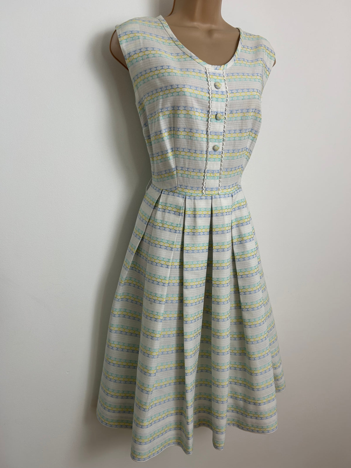 Vintage Late 1950s Early 1960s Size 8 White Blue Lemon & Mint Stripe Print Pleated Day Dress