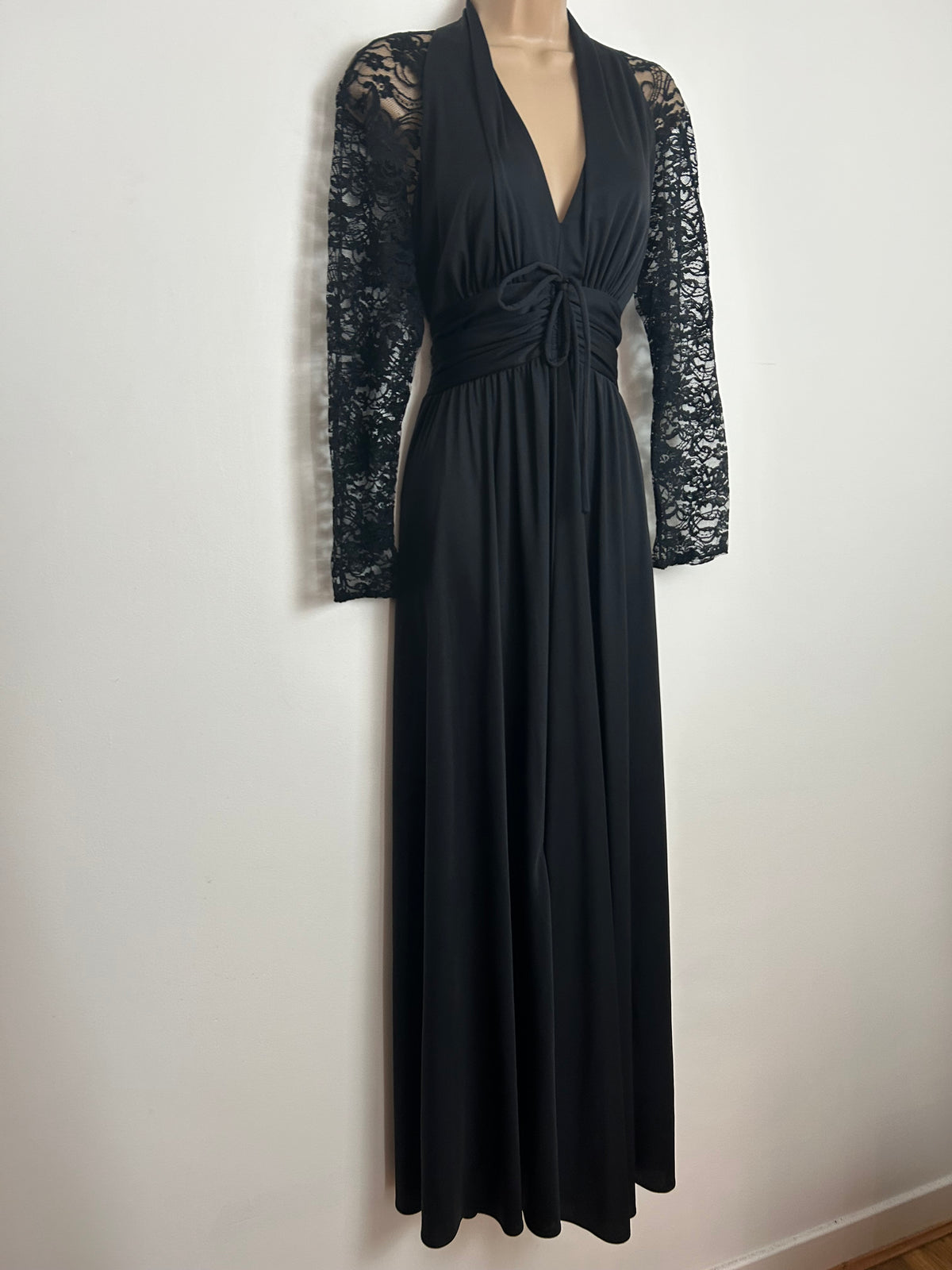 Vintage 1970s Size 10 Black Lace Bodice Long Sleeve Tie Waist Occasion Evening Maxi Dress