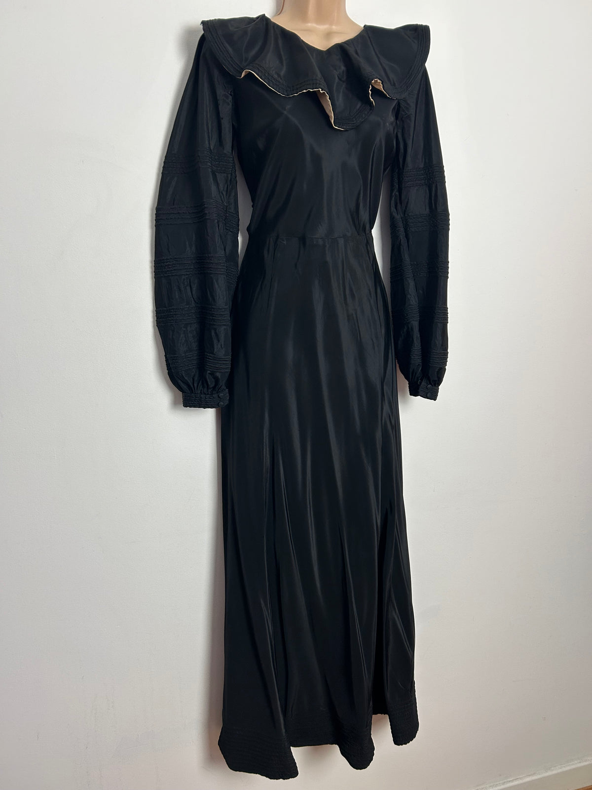 Vintage Collectable Antique 1930s Size 8 Homemade Black Satin Acetate Ruffle Collar Maxi Dress