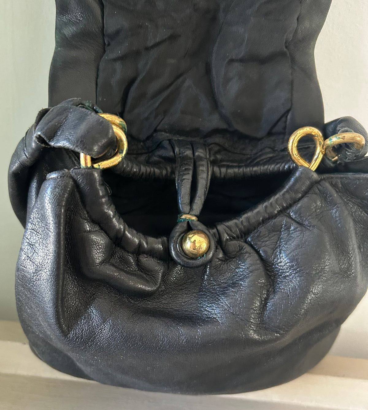 Vintage 1960s Small Leather Pouch Style Bag With Small Handle