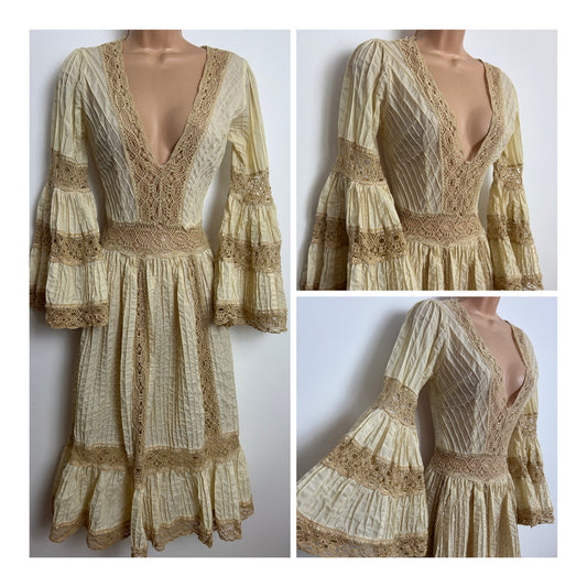 Vintage 1970s Size 6 Cream Cotton Pintuck Pleated & Lace Detailing Mexican Prairie Boho Midi Dress