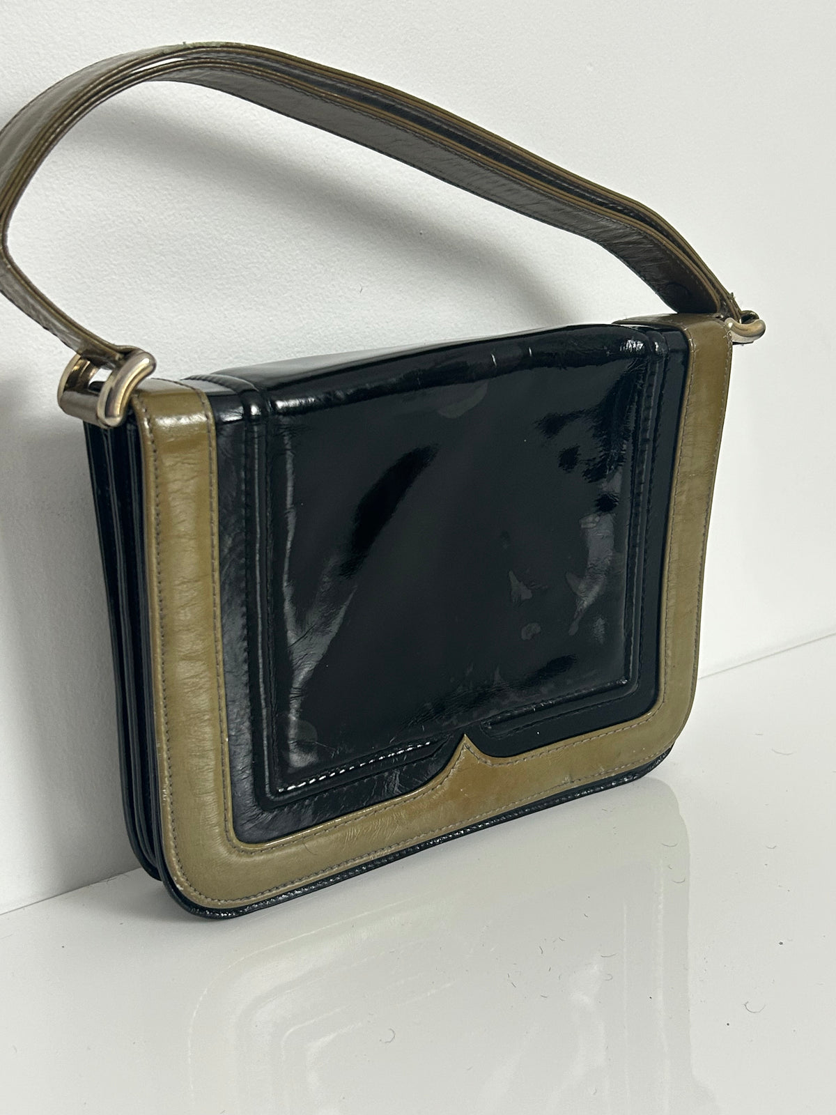Vintage Late 1960s Early 1970s Black & Olive Green Contrast Patent Mod Handbag