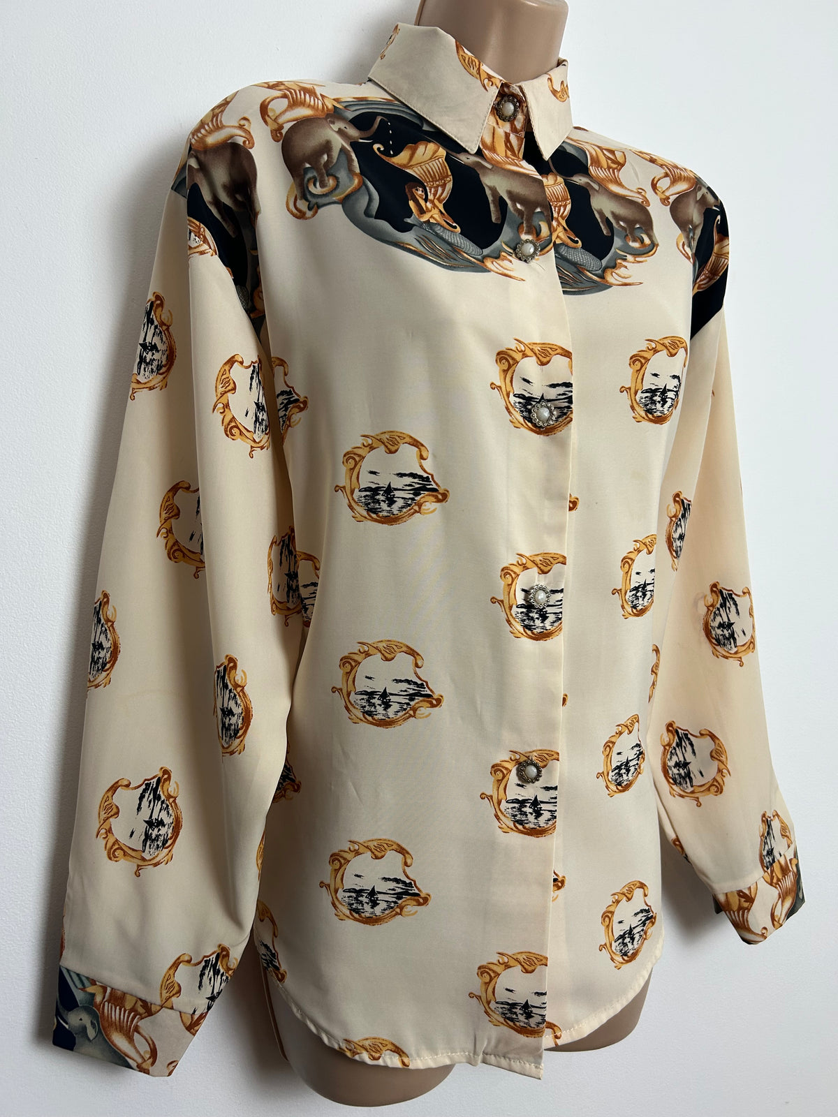 Vintage 1980s Size 14-16 Cream Elephants Mermaids & Yacht Novelty Print Long Sleeve Shirt