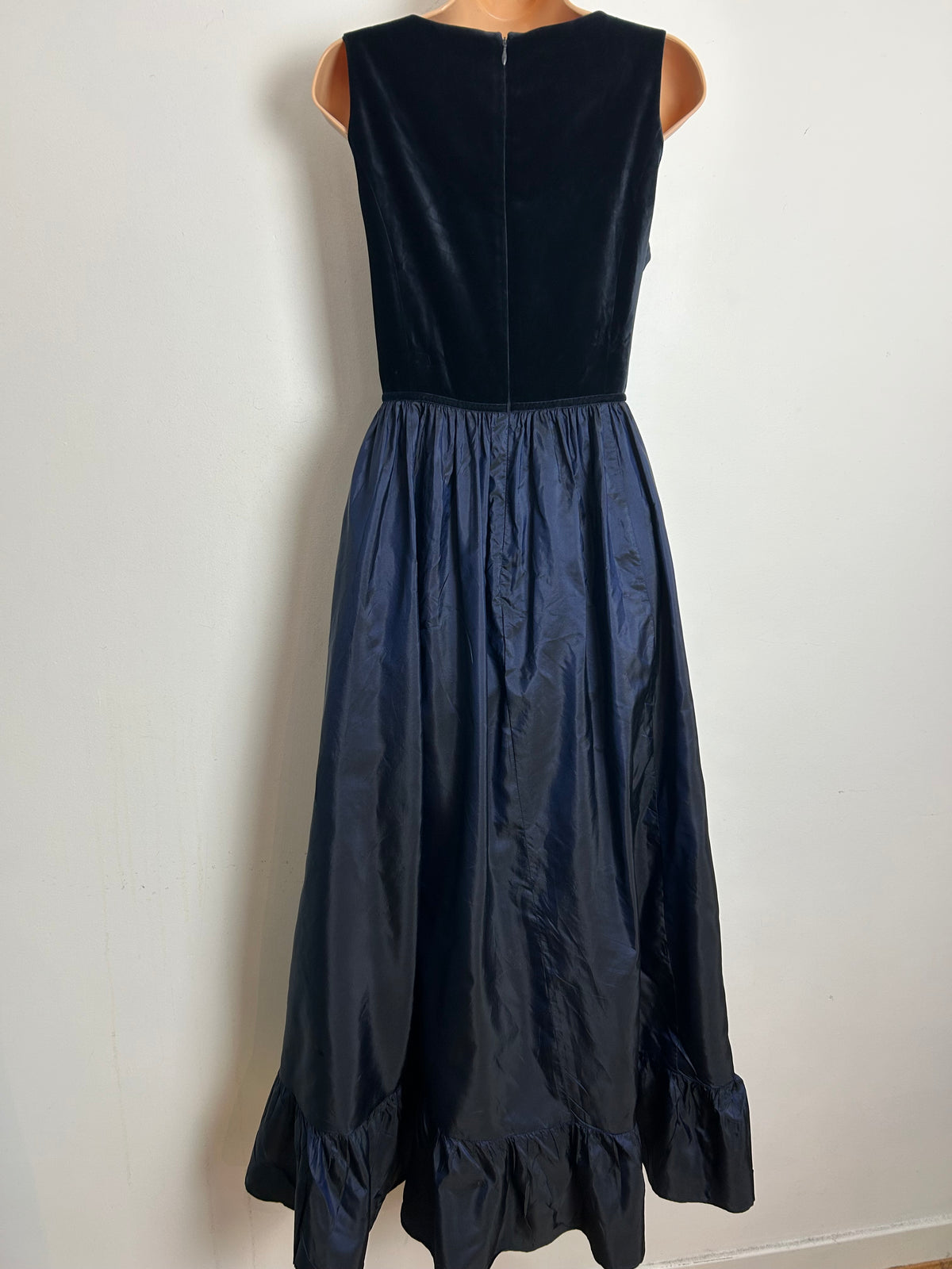 Vintage 1980s LAURA ASHLEY Size 14 (16 On Label) Dark Midnight Blue Silk & Velvet Occasion Maxi Dress