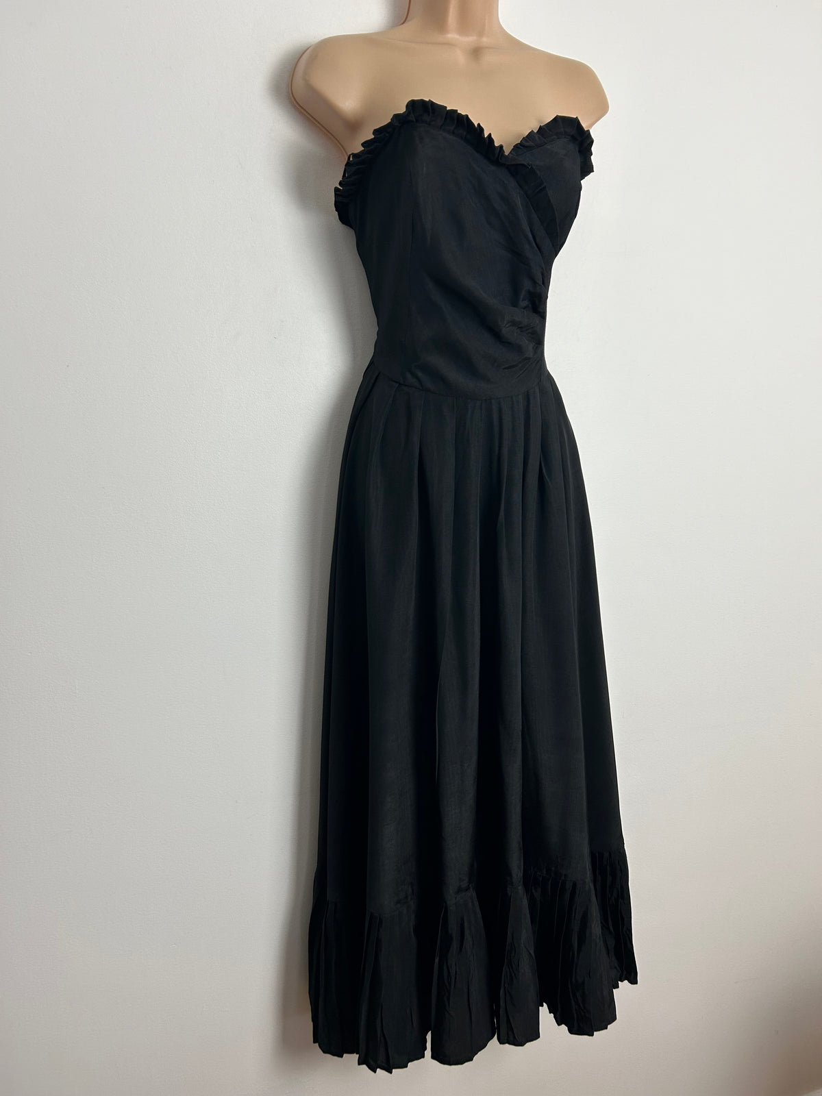 Vintage 1980s MONSOON UK Size 8 Black Strapless Pleated Occasion Evening Ballgown Party Prom Dress