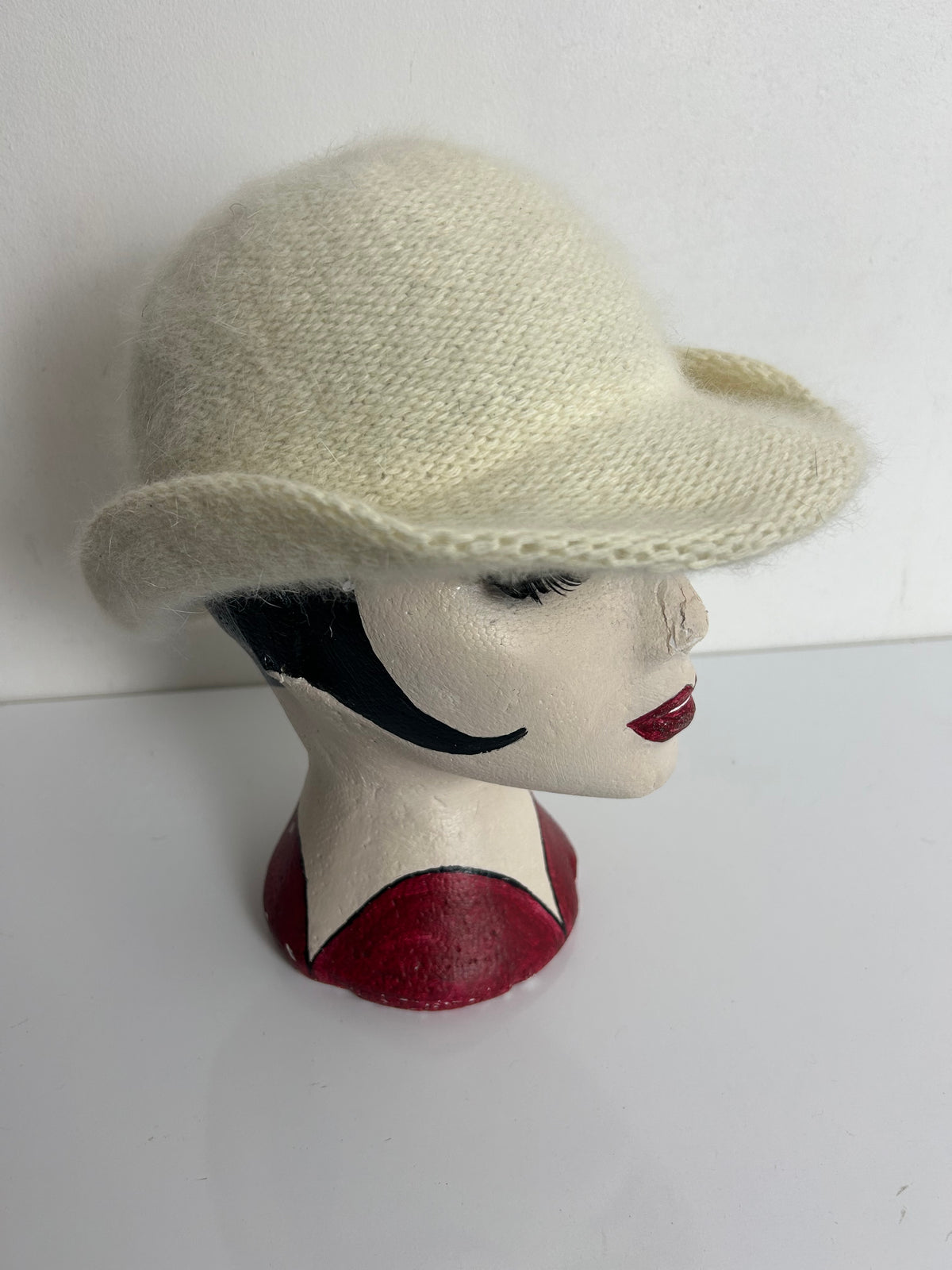 Vintage 1970s Cream Angora & Wool Mix Fedora Style Hat