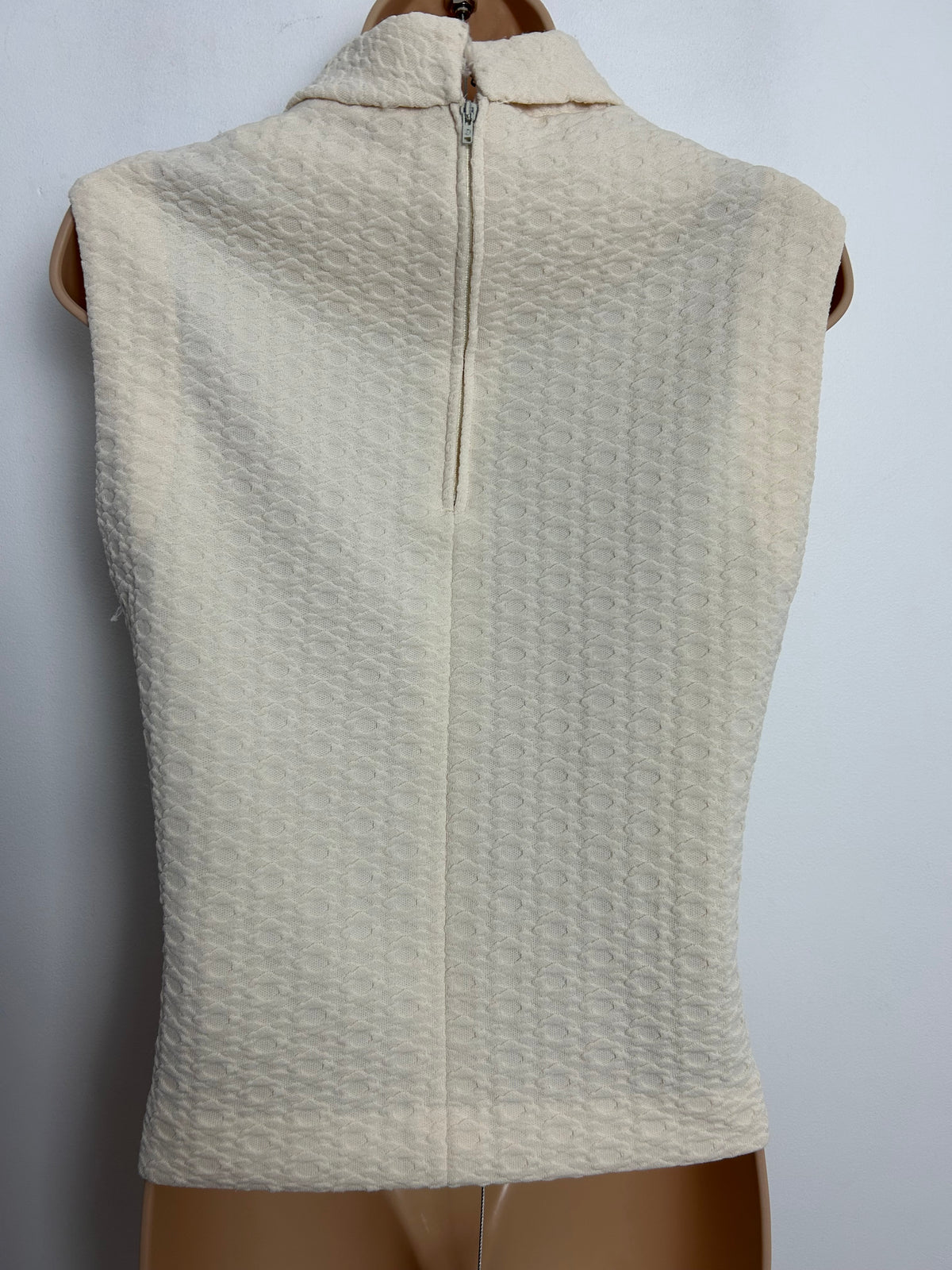 Vintage Late 1960s Early 1970s ST MICHAEL Size 10 Cream Crimplene Textured Mod Top