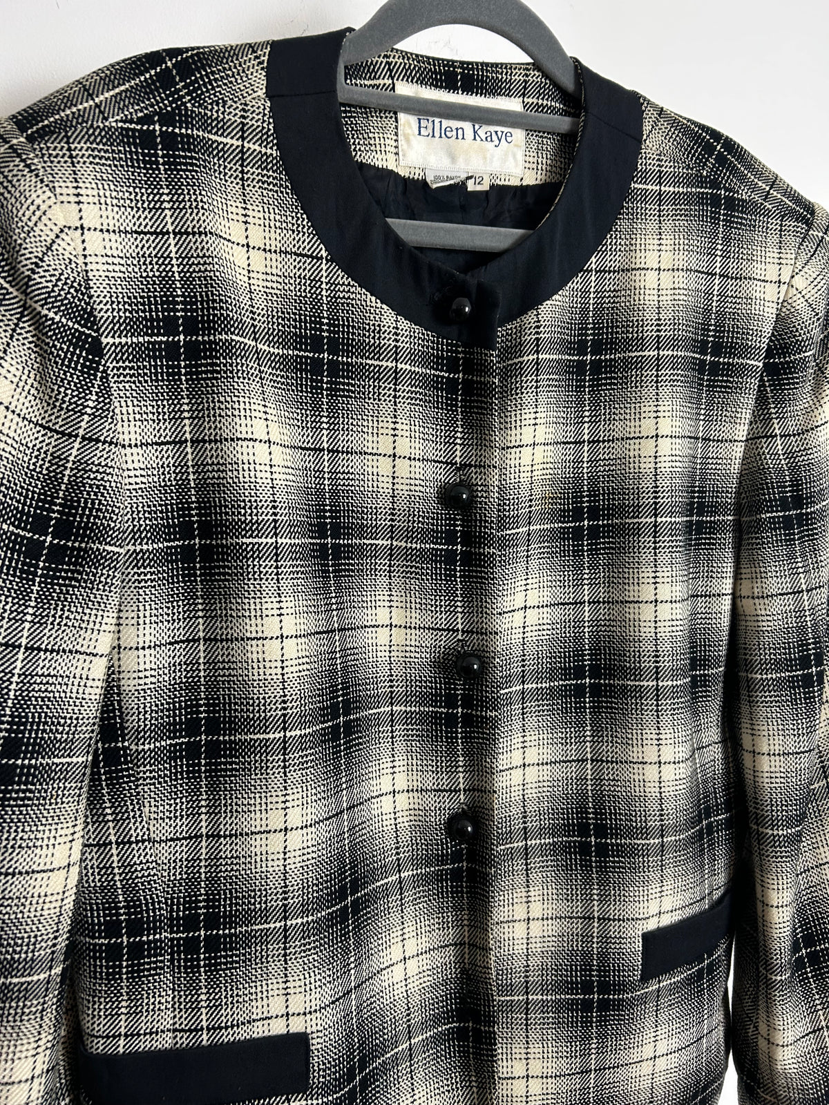 Vintage 1980s ELLEN KAYE Size 12-14 Beige & Black Check Print Collarless Blazer Jacket
