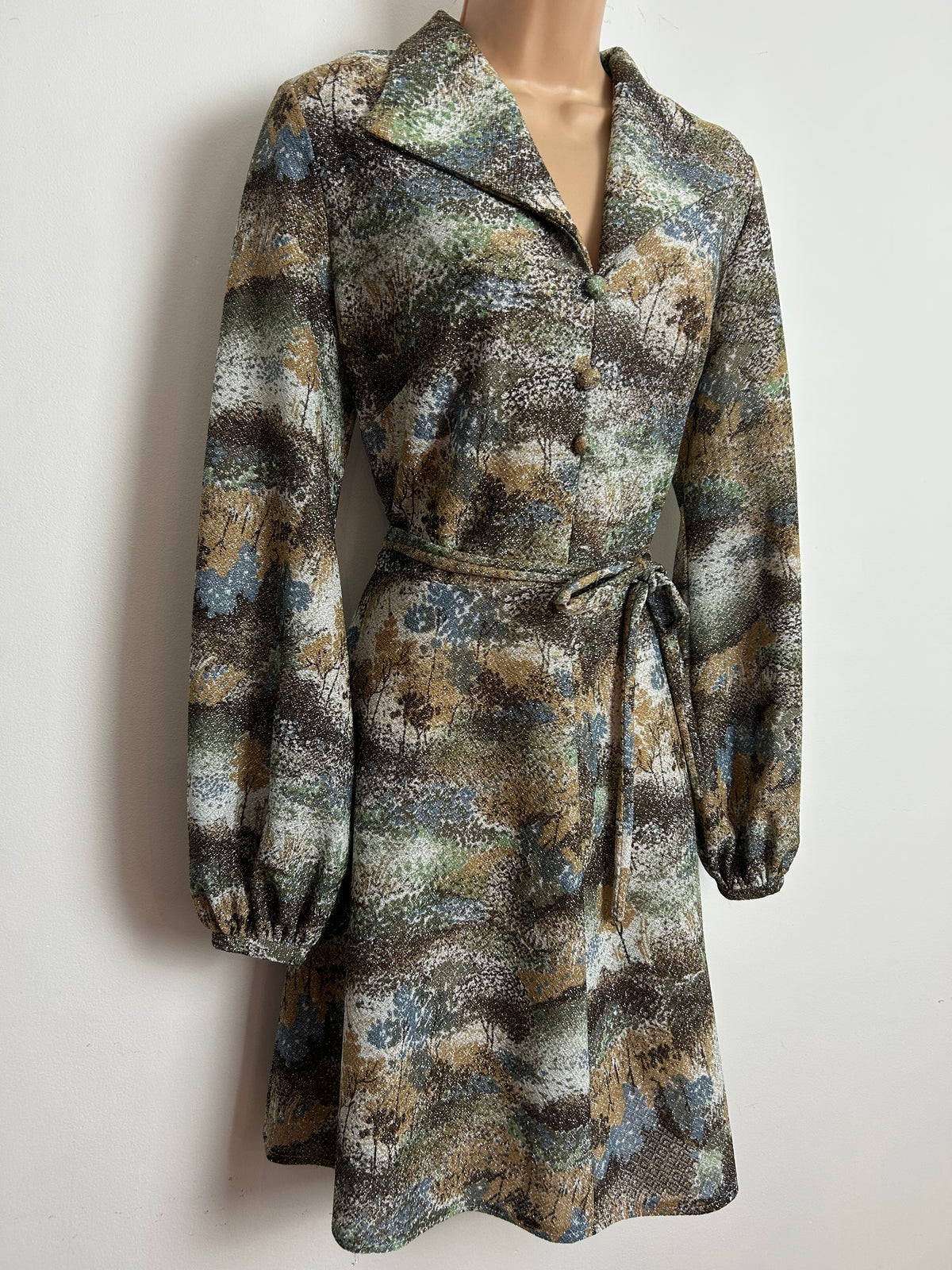Vintage 1970s CLIVE BYRNE Size 12-14 Silver Brown Green & Beige Abstract Tree Print Lurex Belted Long Sleeve Dress