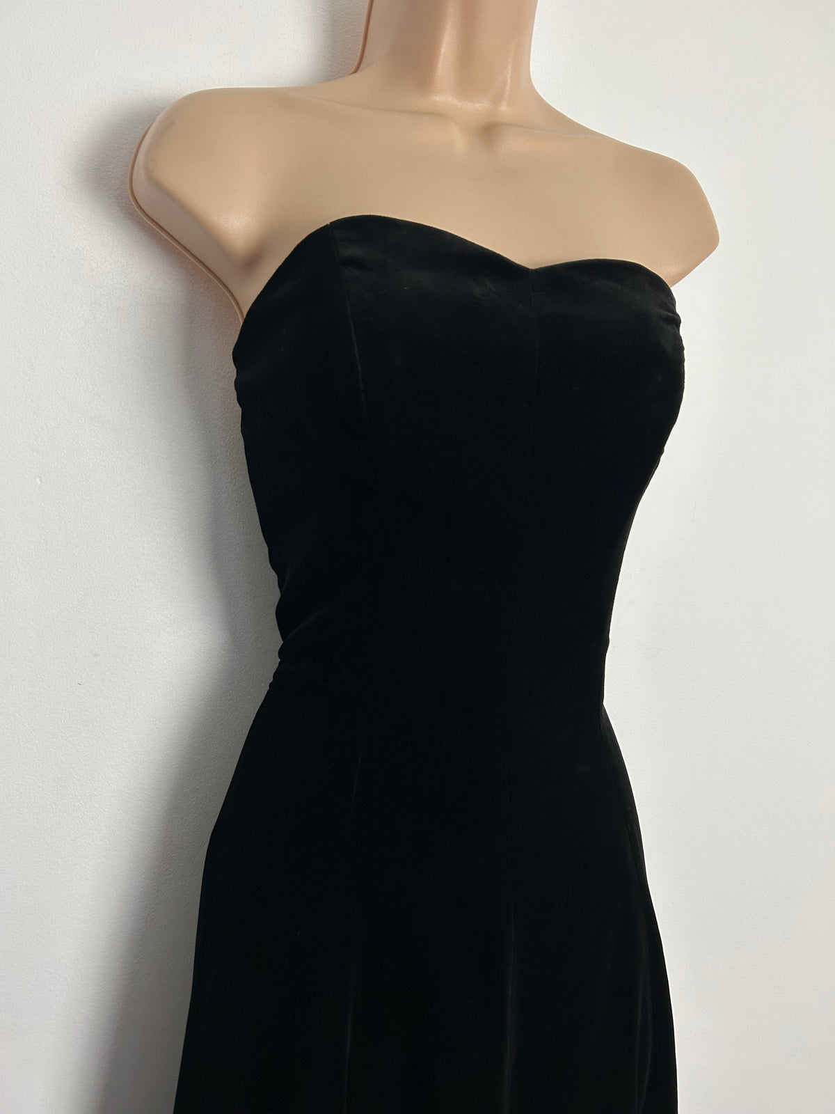 Vintage 1980s LAURA ASHLEY DEADSTOCK UK Size 12 (Size 16 On Label) Black Velvet Strapless Evening Gown
