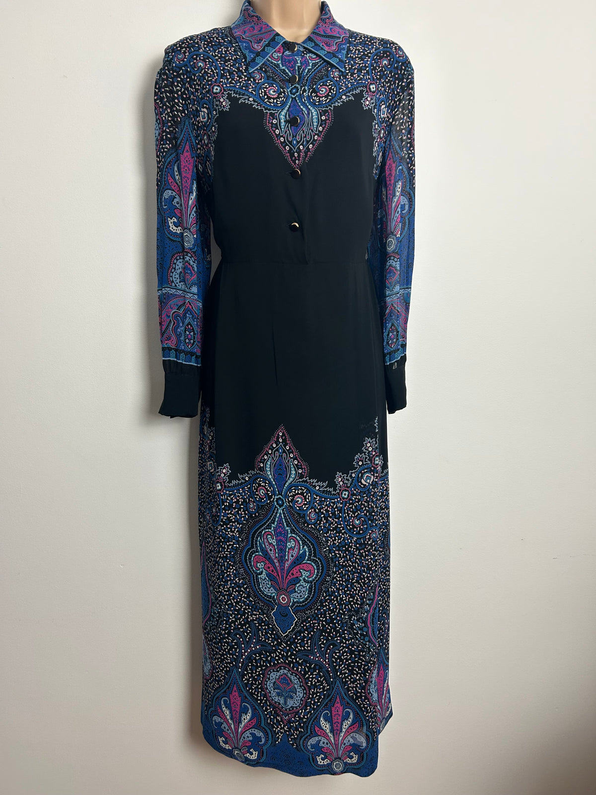 Vintage 1970s Size 12-14 Black Blue  Pink Scarf Print Long Sleeve Maxi Dress