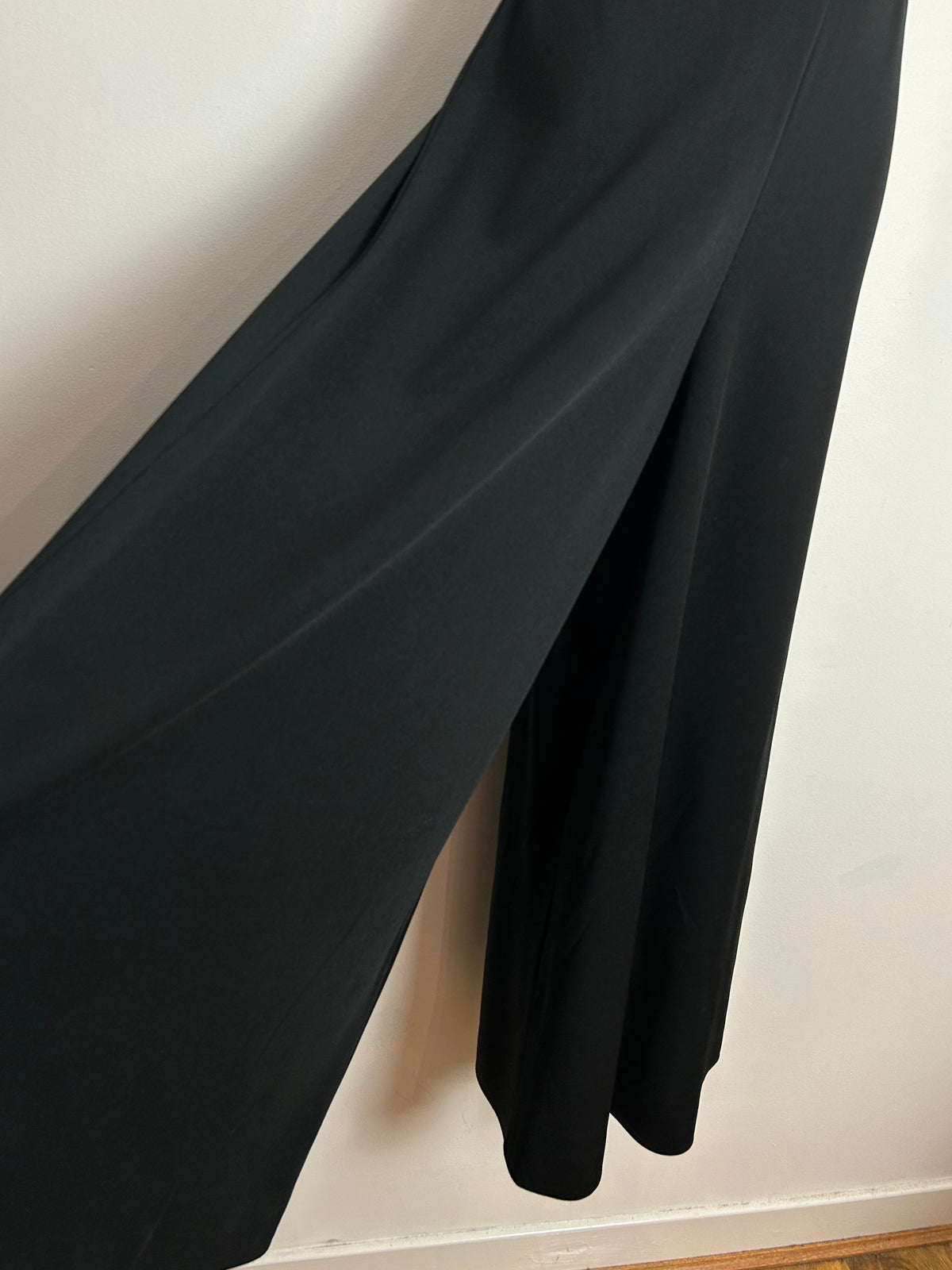 Vintage 1970s UK Size 6-8 Black Sleeveless Wide Leg Palazzo Jumpsuit