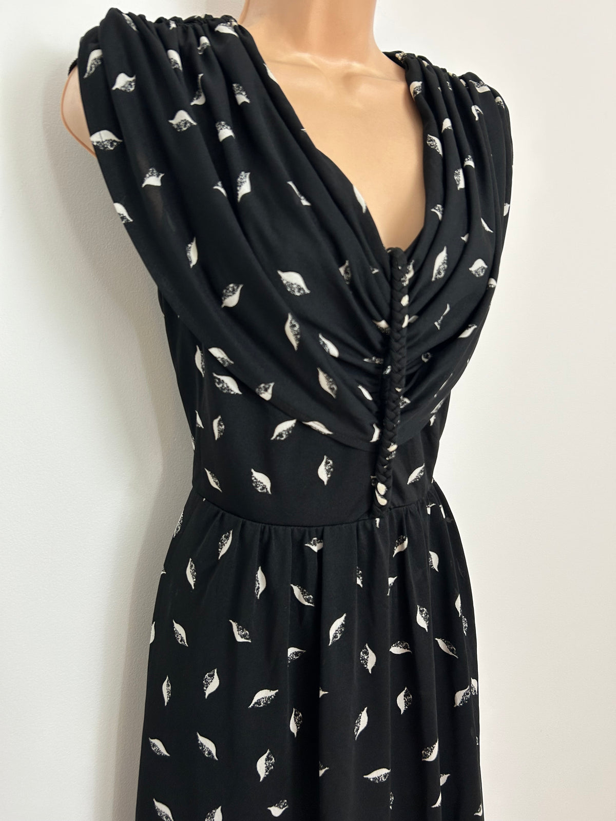 Vintage Early 1980s Size 10 Black & White Leaf Print Gather Pleated Plaited Detail Maxi Dress