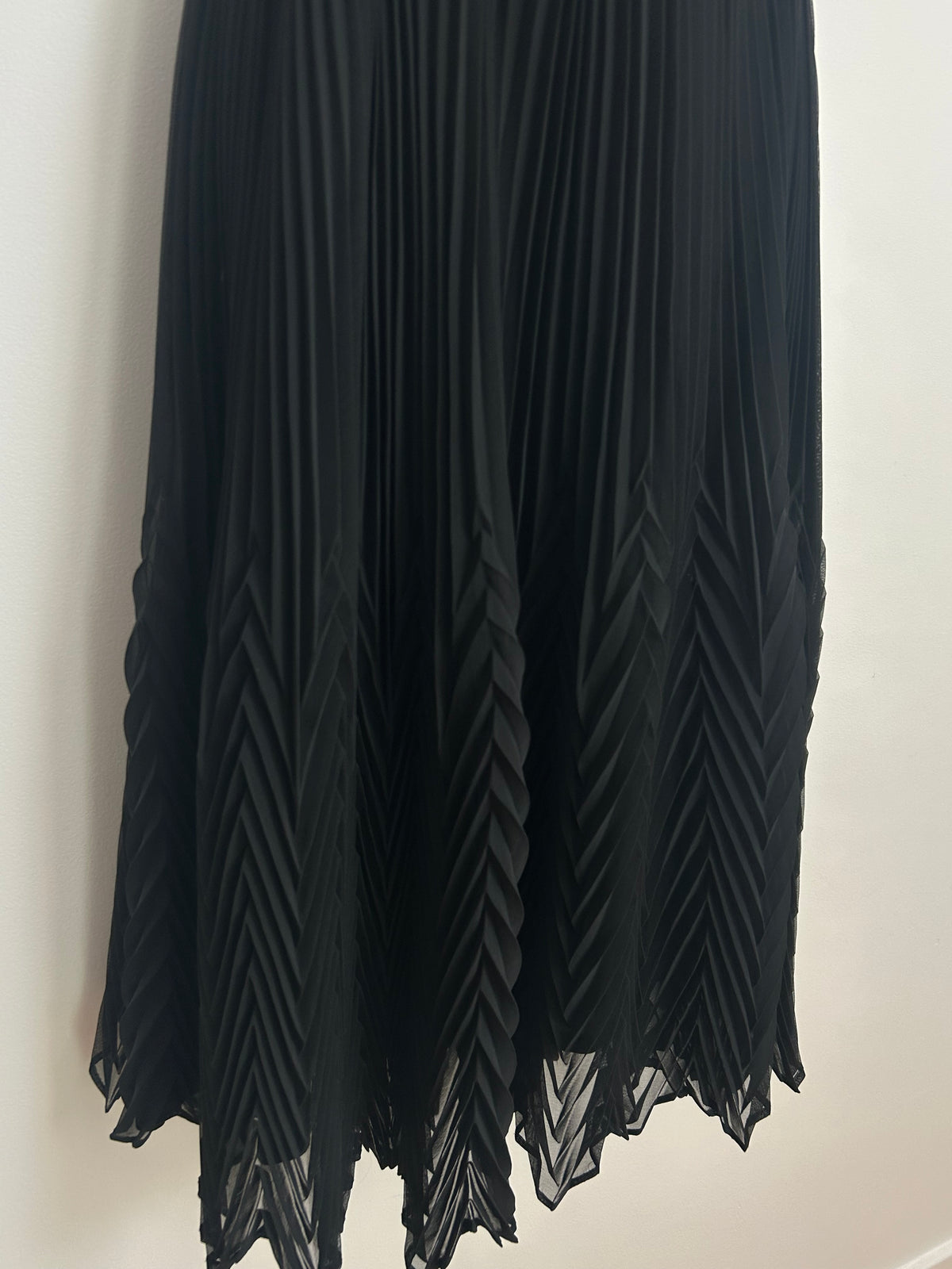 Vintage Early 1970s Size 14 Black Plisse Pleated Cape Collar Pleated 1940s Revival Dress