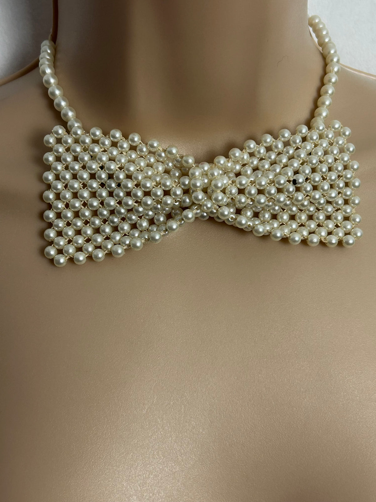 Vintage 1960s RARE HONG KONG Faux Pearl Bow Tie Choker Necklace