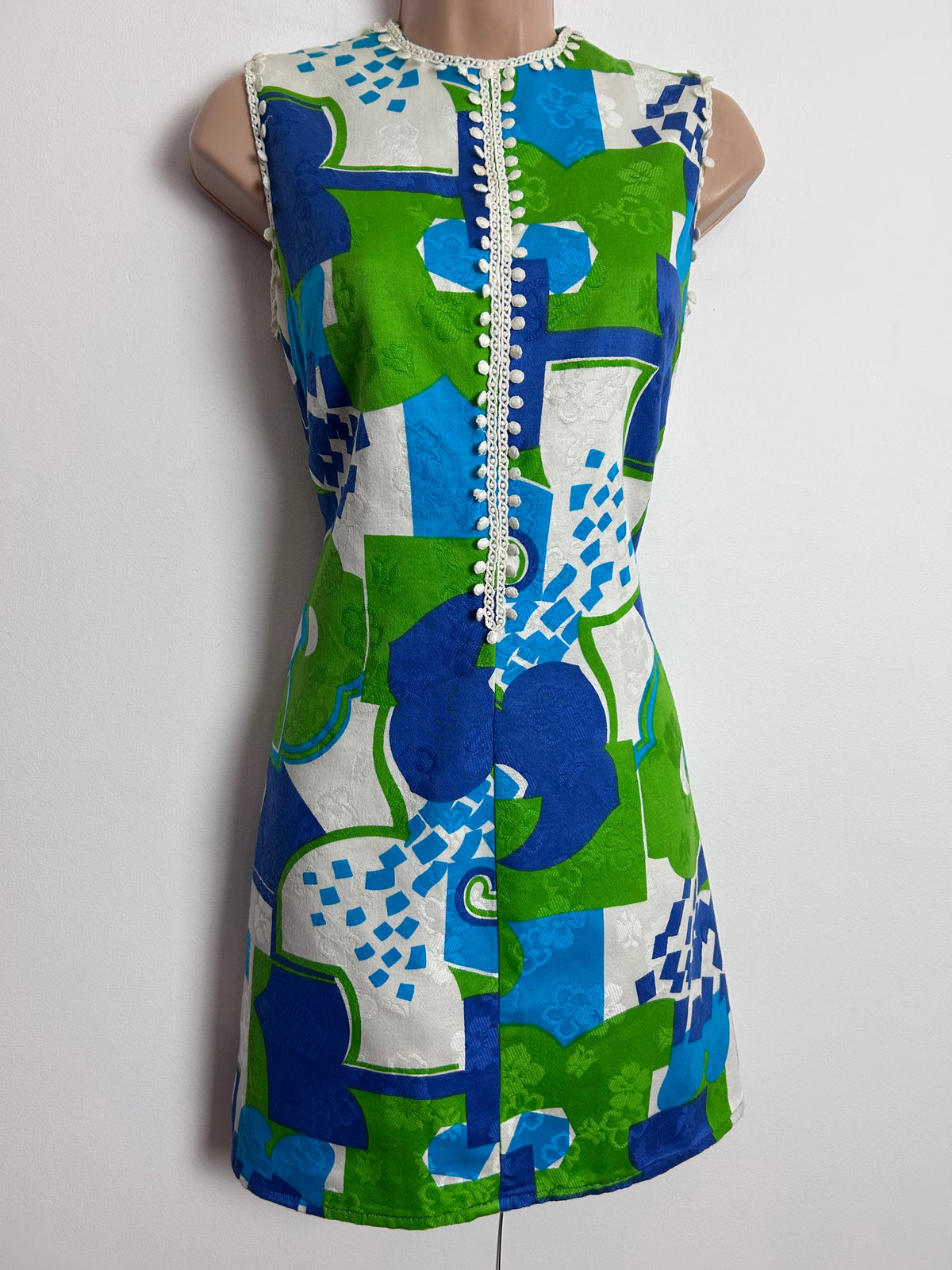 Vintage 1960s MIDGE GRANT UK Size 8 Green Blue & White Abstract Print Lace Trim Mini Mod Shift Dress