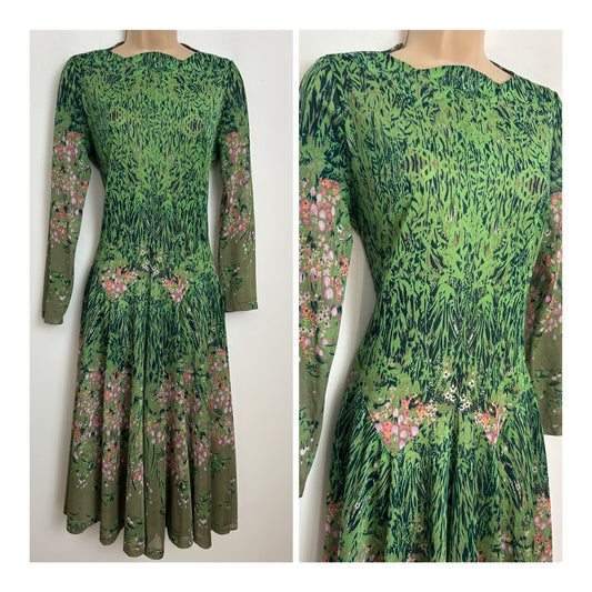 Vintage Late 1970s Italian Made FELICE For INSTRADE Size 8-10 Green & Pink Floral Print Long Sleeve Flared Day Dress