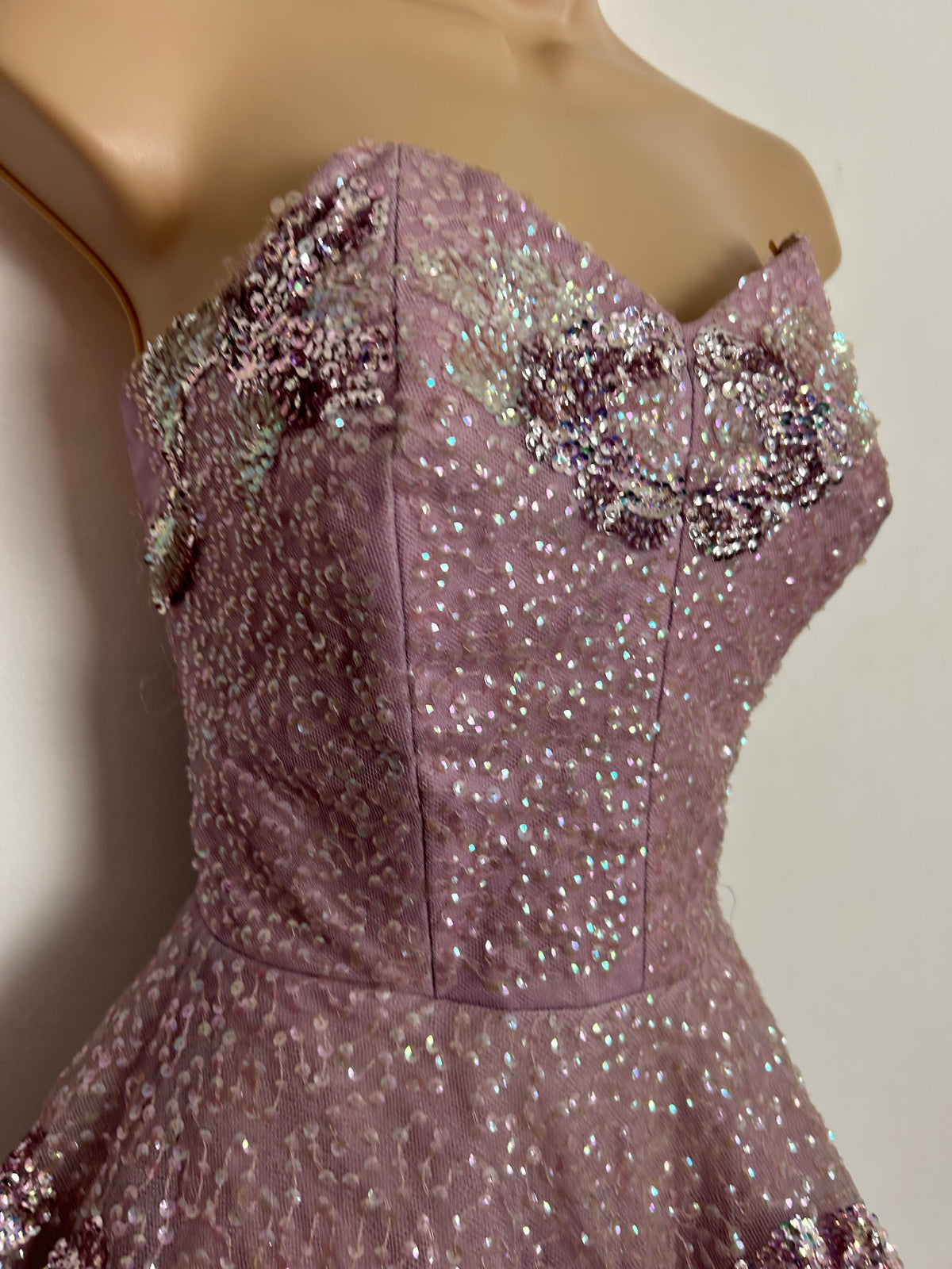 Vintage Early 1950s (Possibly 1940s) UK Size 6 Pale Mauve Tulle Net Sequin Strapless Princess Ballgown