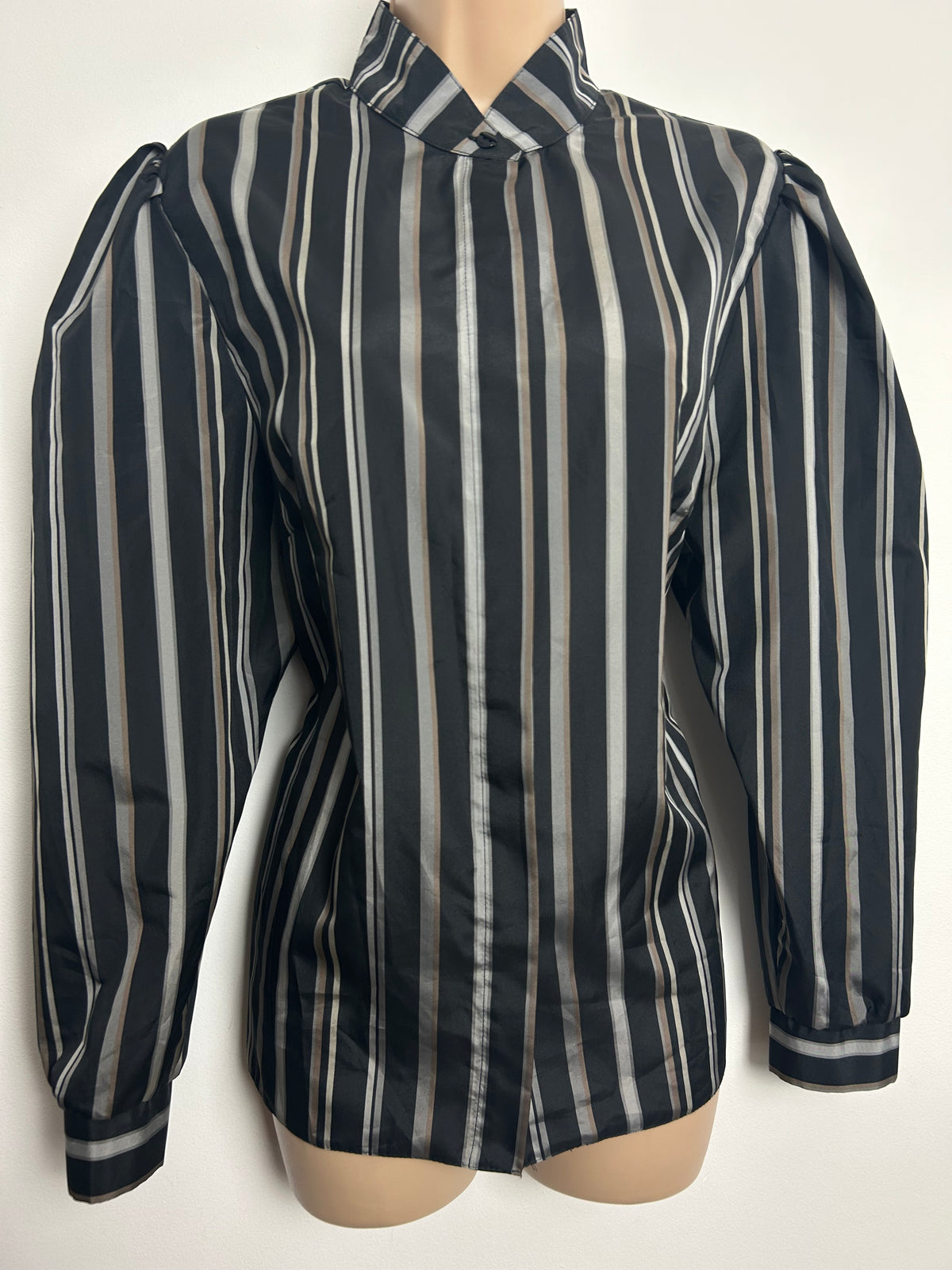 Vintage 1980s YESSICA Size 14-16 Black & Silver Stripe Long Sleeve Puff Sleeve Blouse