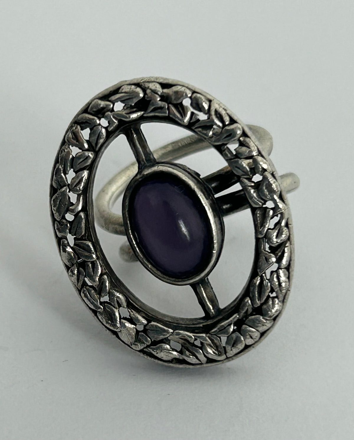 Vintage Silver Tone Base Metal & Lilac Stone Set Scottish Celtic Style Ring Size L