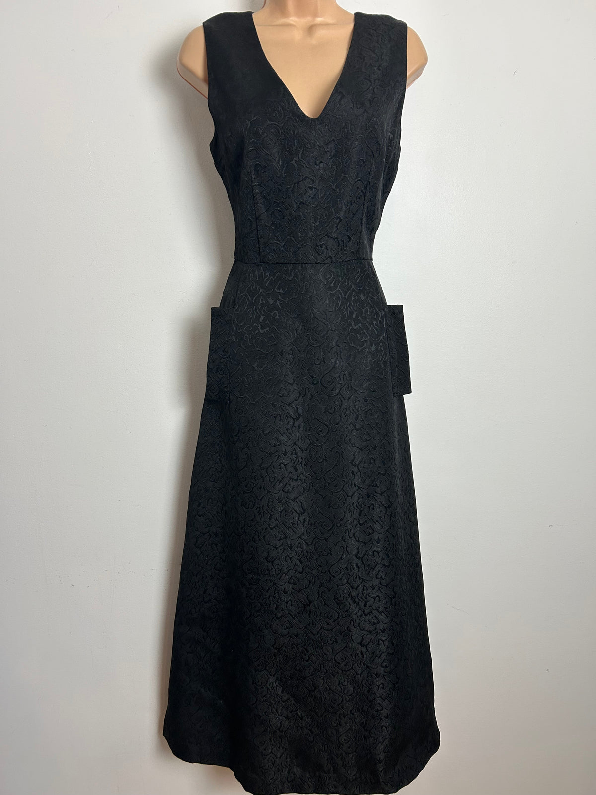 Vintage 1960s Size 8 Black Jacquard Sleeveless Maxi Dress With Mock Pocket Detail