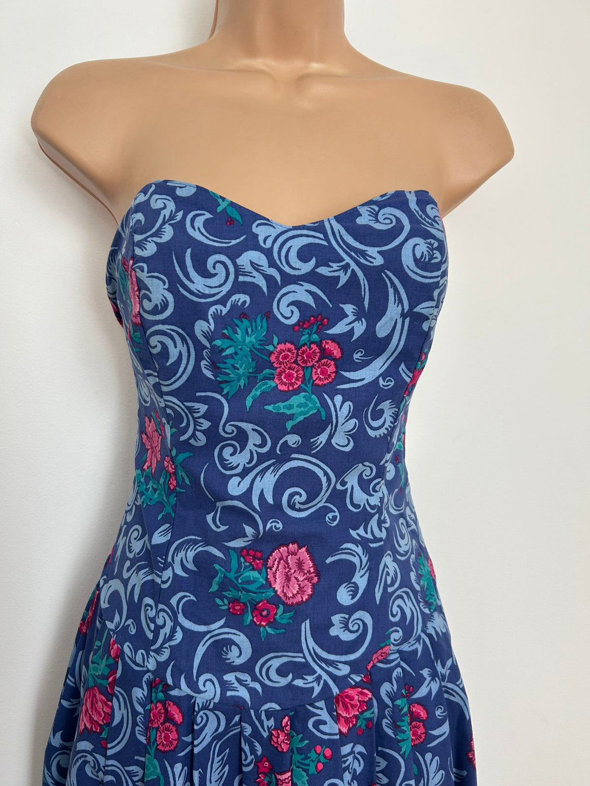 Vintage 1980s LAURA ASHLEY Size 6/8 (Size 10) Blue & Pink Floral Print Strapless Boned Pleated Occasion Dress