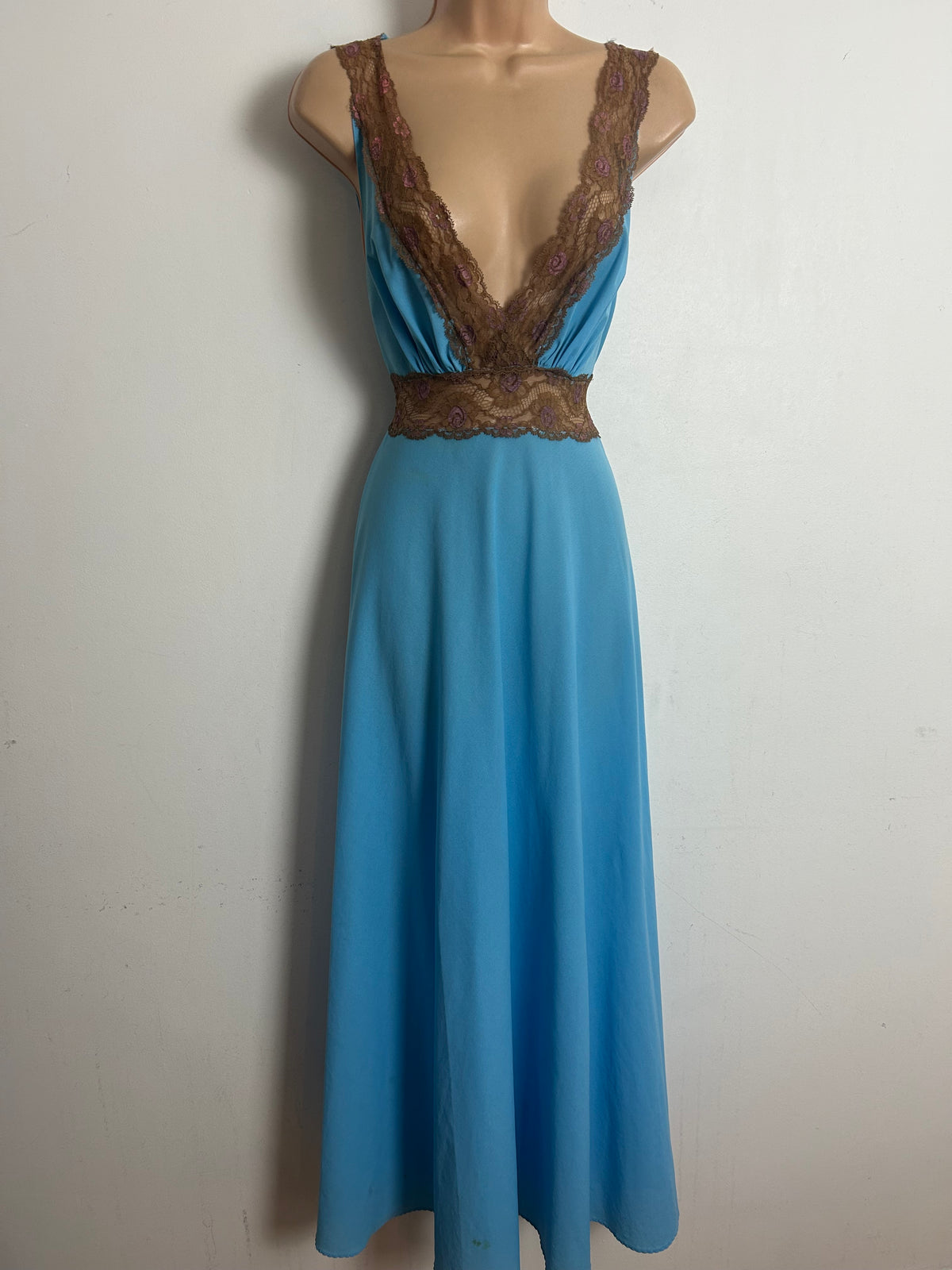 Vintage Late 1960s Size 10 Blue & Brown Lace Trim Matching Peignoir Set