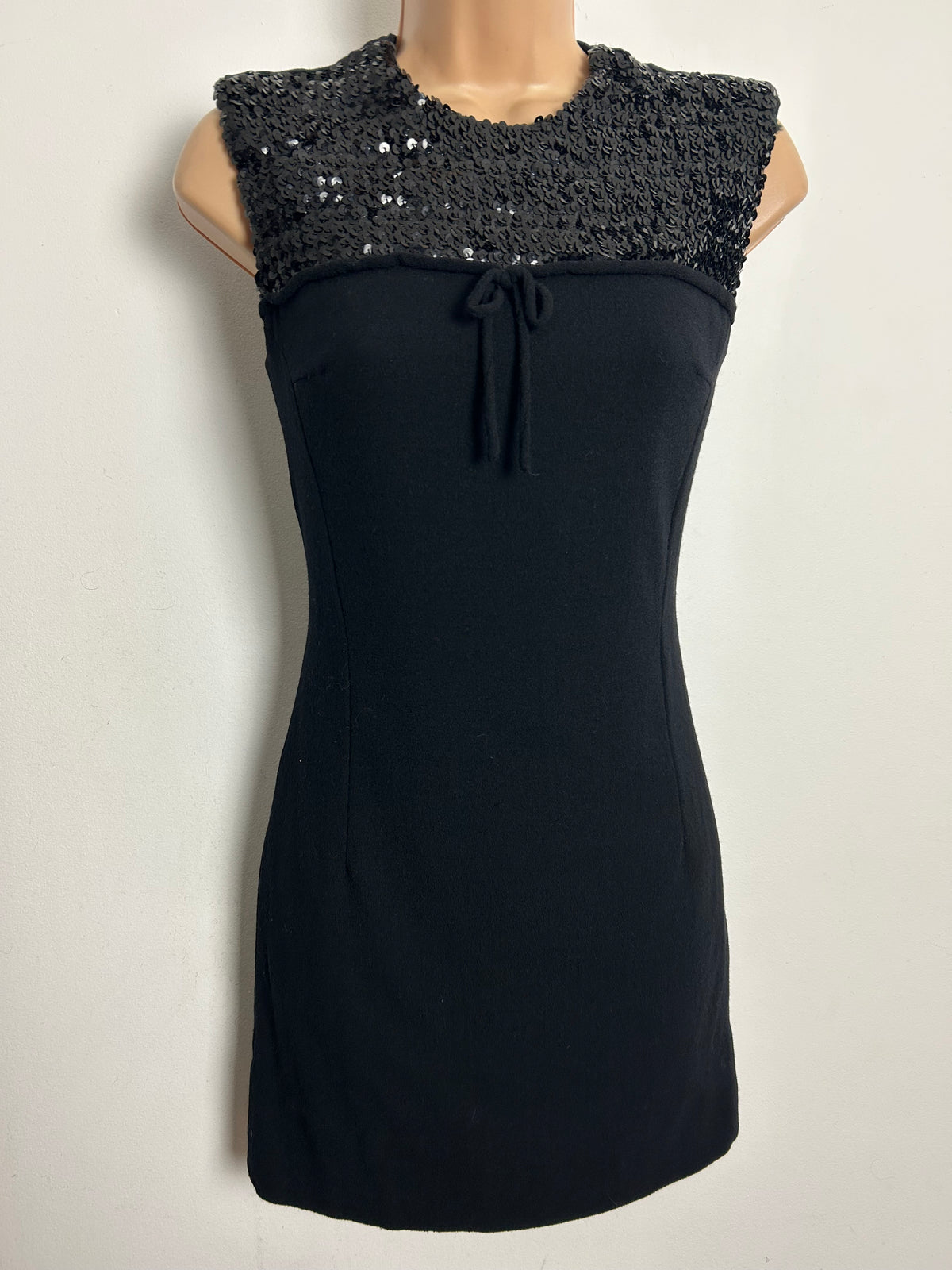 Vintage 1960s Size 8 Mod Sequin Detail Little Black Mini Shift Dress