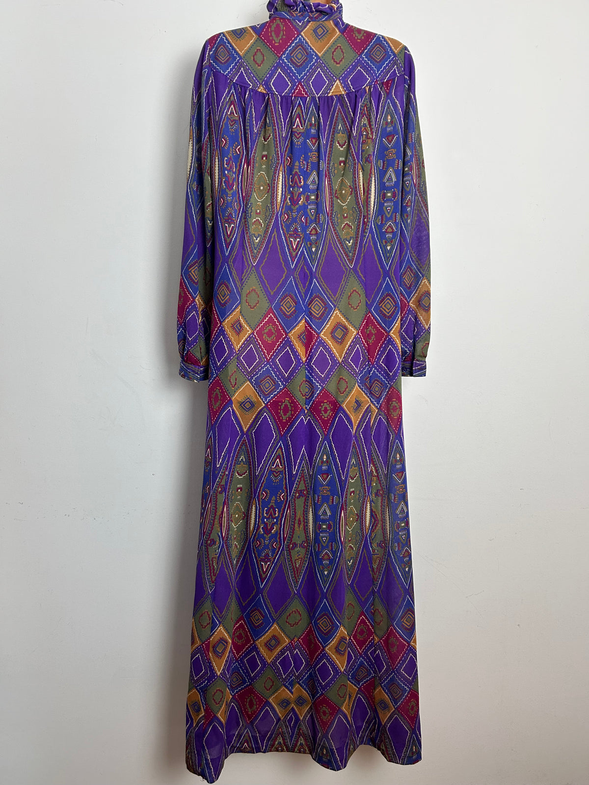 Vintage 1970s GIOVANNOZZI Size 14-16 Purple Mustard & Pink Abstract Diamond Print Long Sleeve Maxi Dress