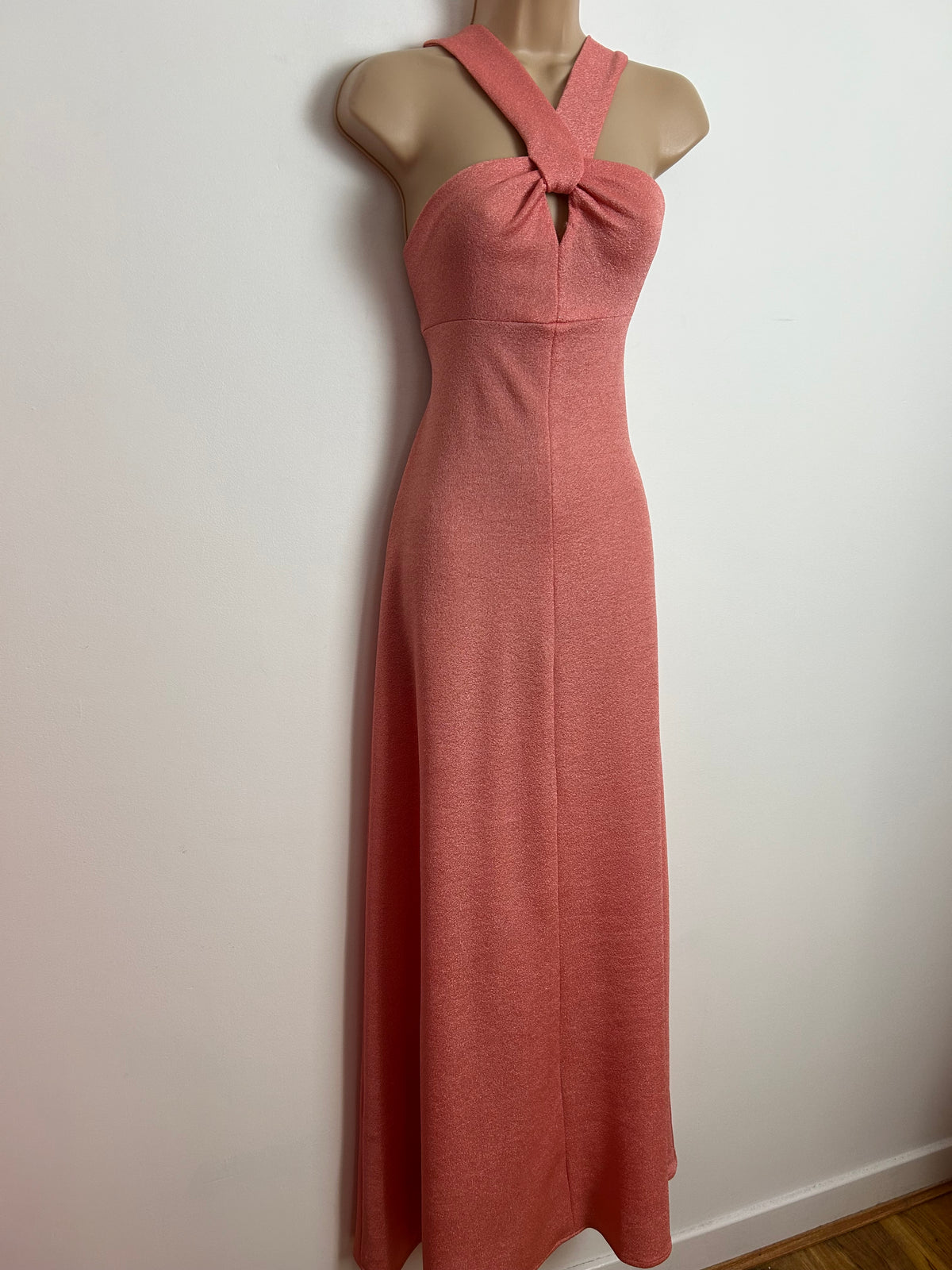 Vintage 1970s Size 10-12 Salmon Pink Twisted Halter Style Summer Occasion Maxi Dress