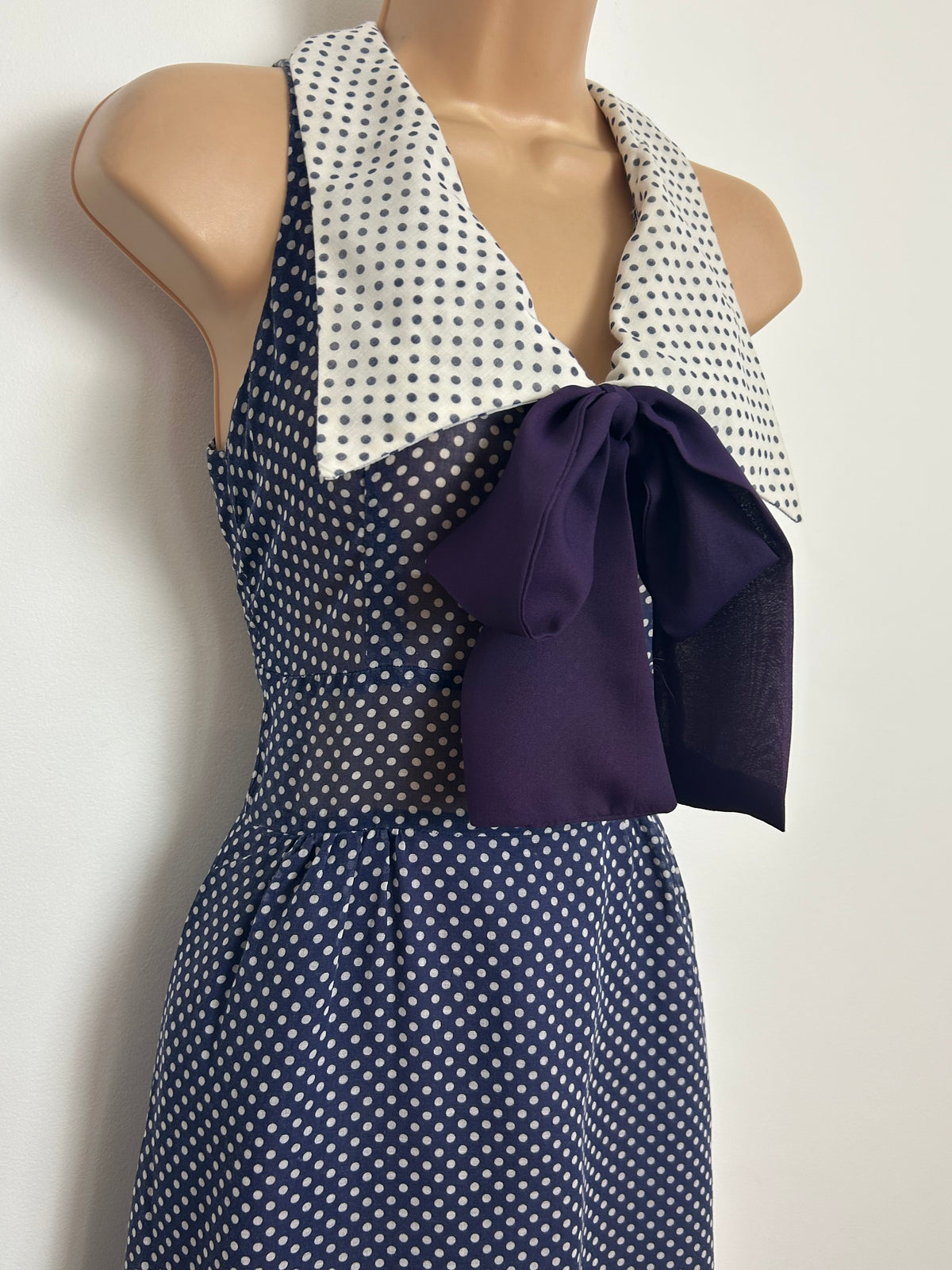 Vintage 1970s WENDY Size 6 Navy Blue & White Polka Dot Wide Collar Pussy Bow Maxi Dress