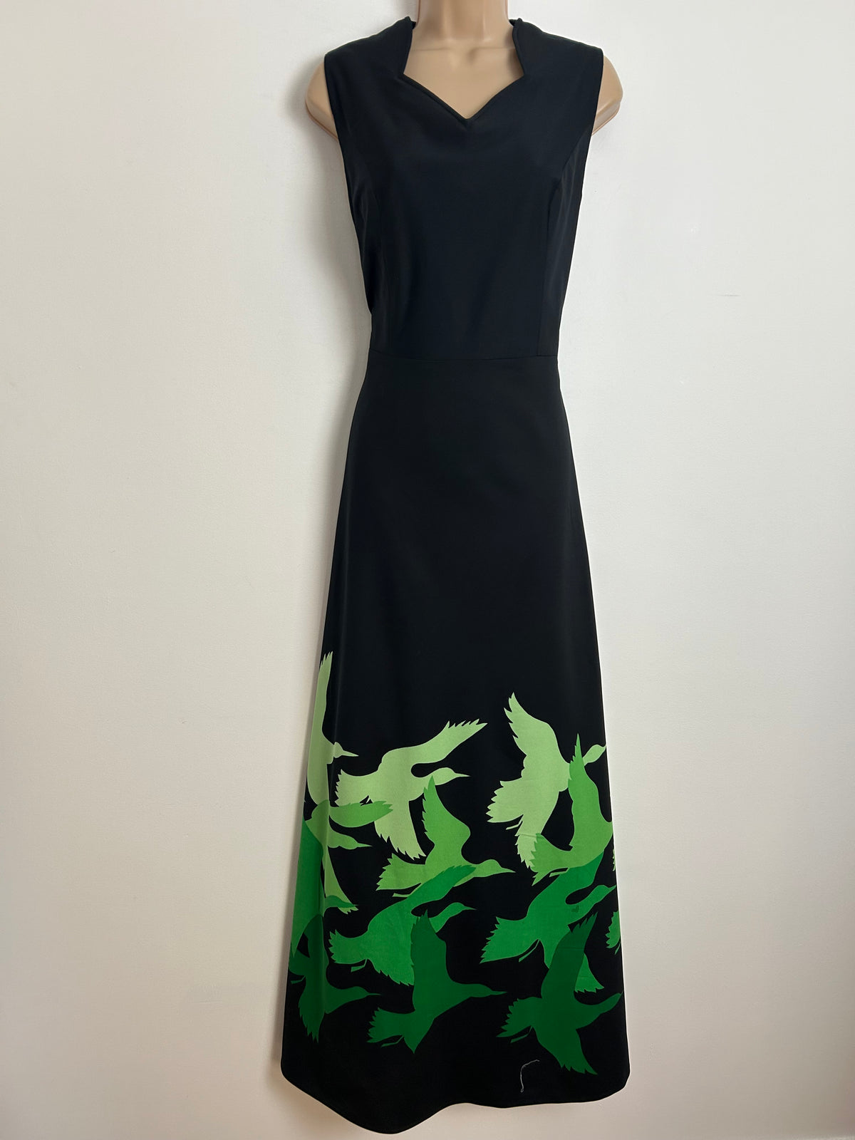 Vintage 1970s UK Size 12 Black & Green Tones Bird Print Sleeveless Maxi Dress