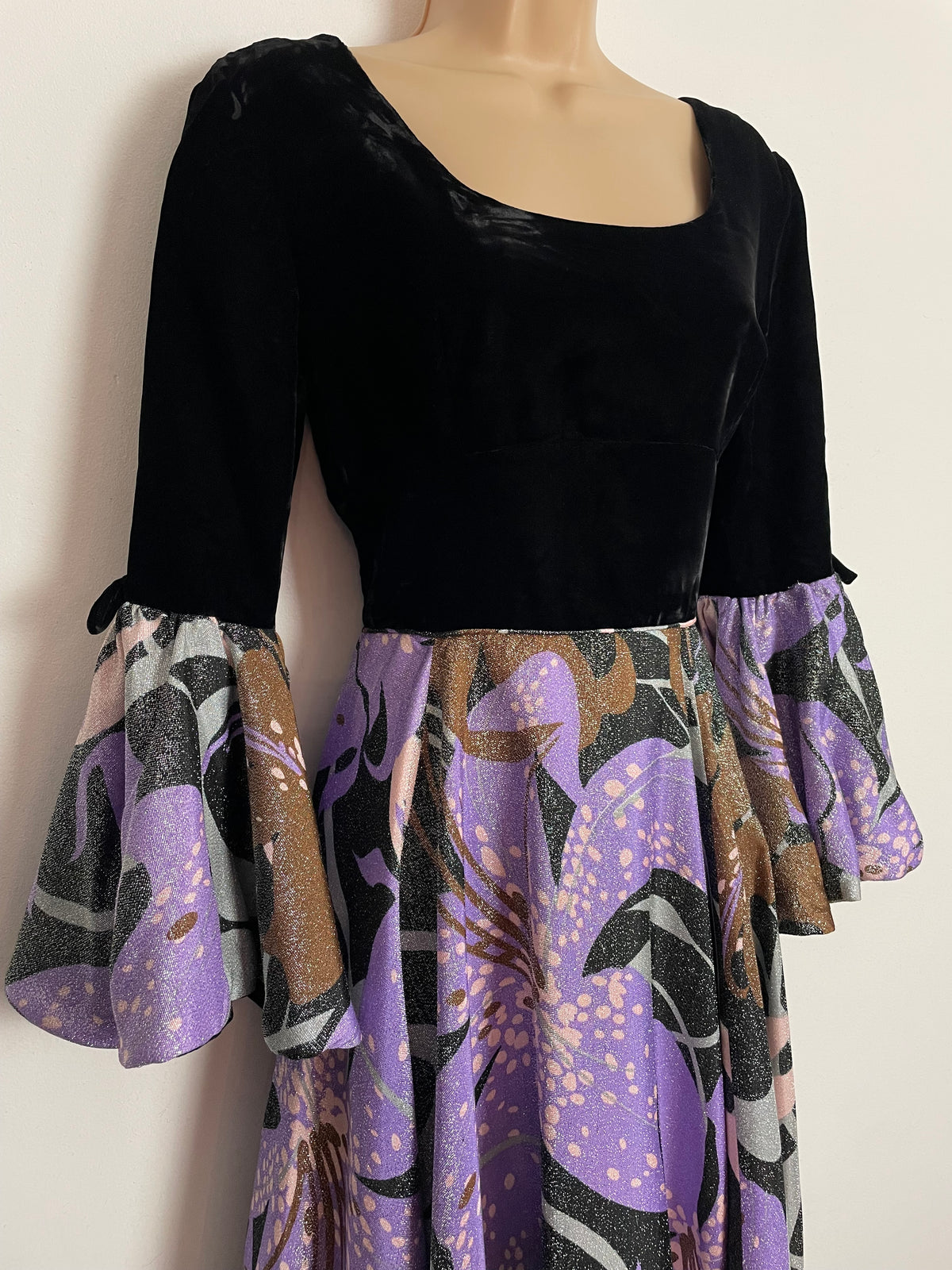 Vintage 1970s UK Size 6-8 Stunning Black & Pink Tones Abstract Print Velvet & Lurex Occasion Evening Maxi Dress