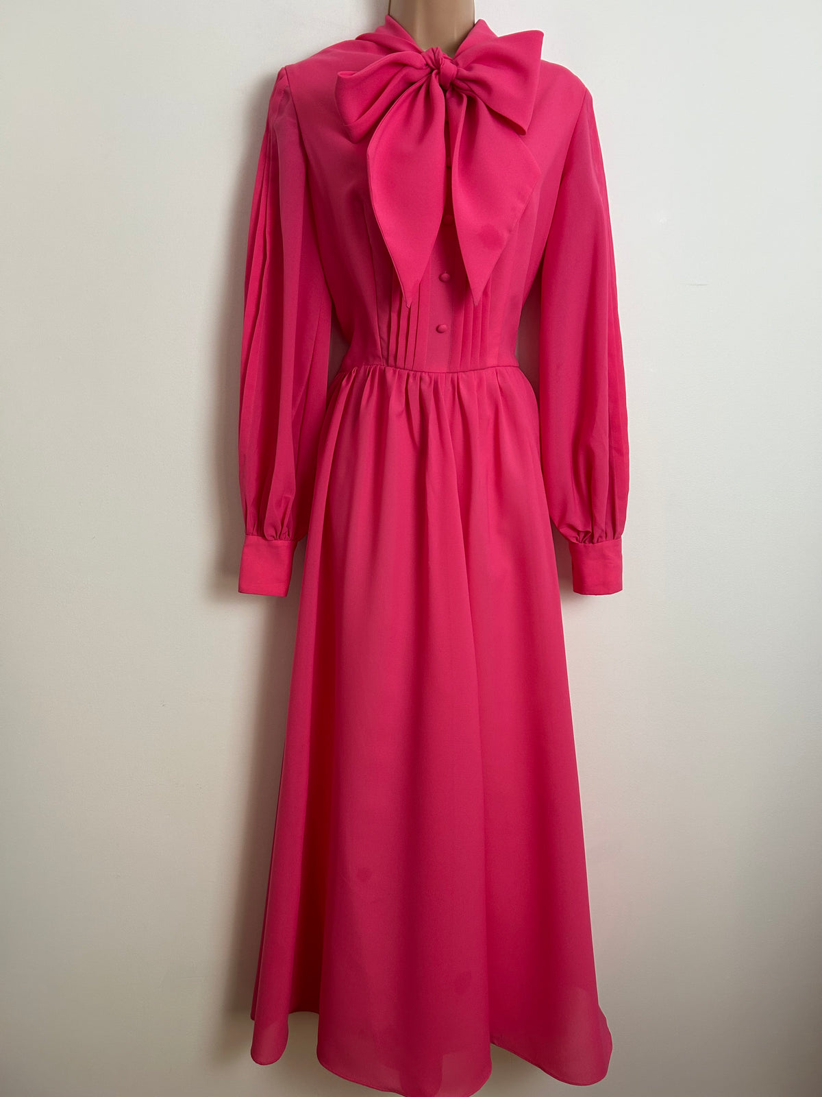 Vintage 1970s FASHION TREND Size 8 Candy Pink Long Pleated Sleeve Pussy Bow Maxi Dress