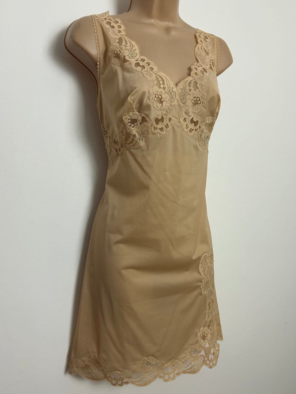 Vintage 1960s Size 12 Nude Beige Lace Trim Nylon Slip