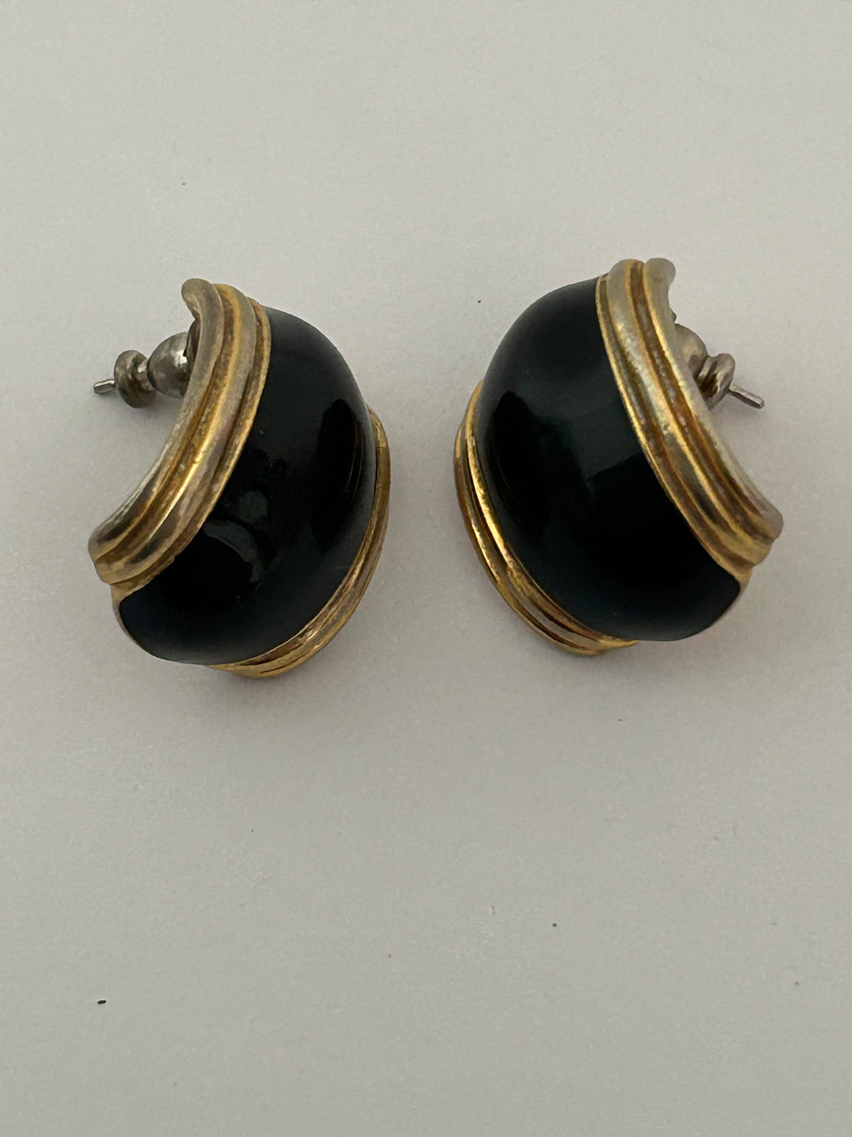 Vintage 1980s NAPIER Gold Tone & Black Enamel Earrings