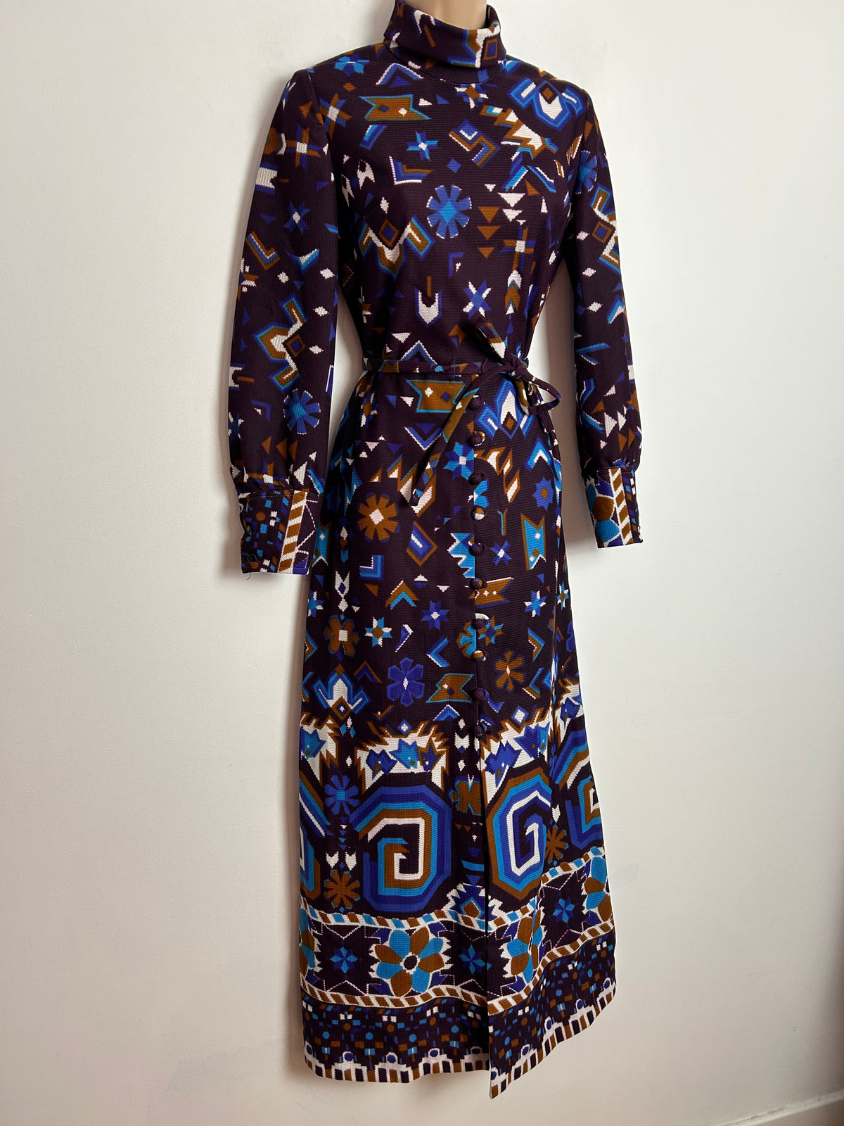 Vintage 1970s UK Size 8 Very Dark Purple Blue & White Abstract Geo Print Belted Maxi Dress