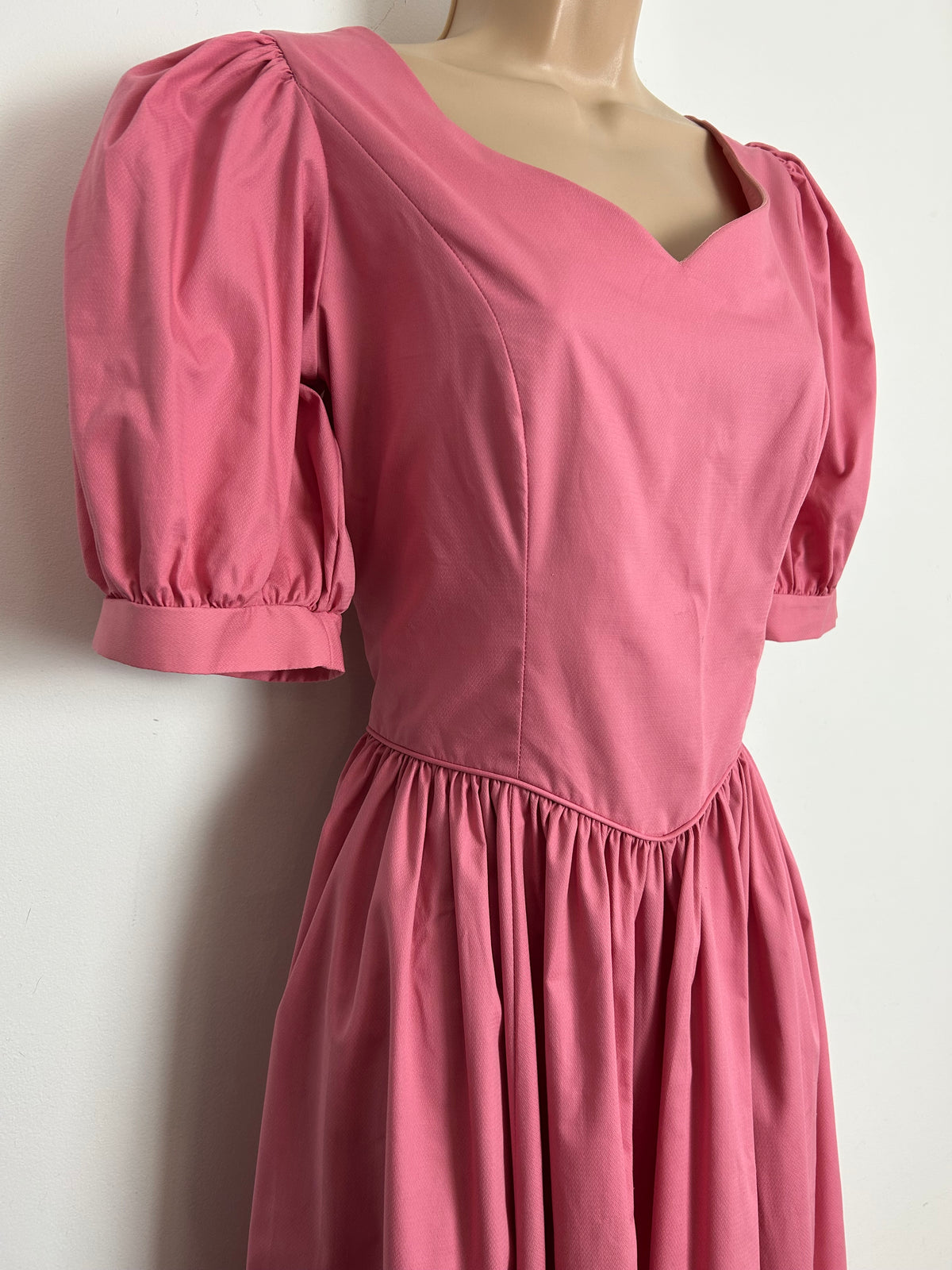 Vintage 1980s LAURA ASHLEY Size 12 (14 On Label) Salmon Pink Open Bow Back Dress