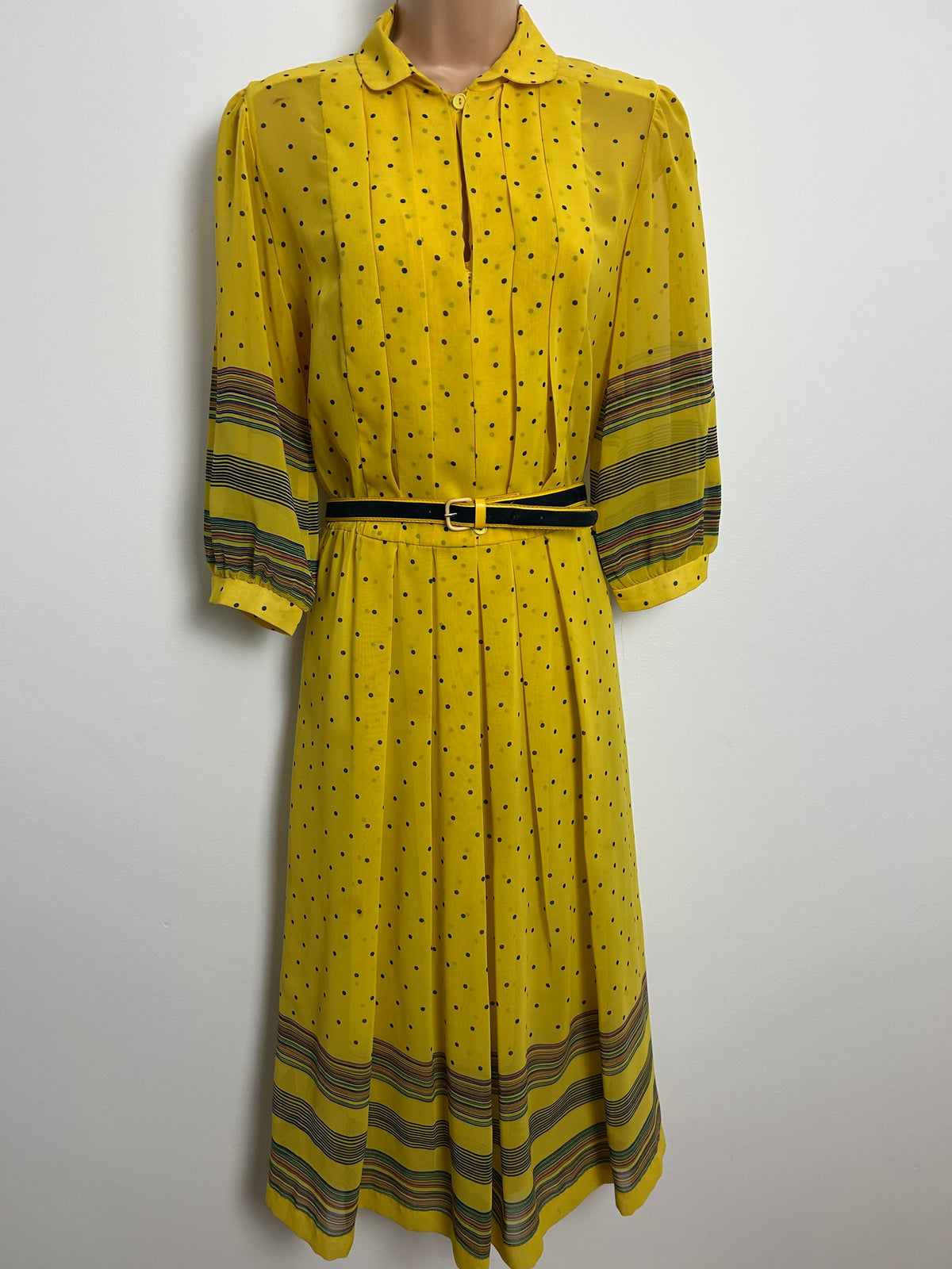 Vintage Late 1970s/Early 1980s CARRE Size 10-12 Yellow & Black Polka Dot Belted Pleated Day Dress
