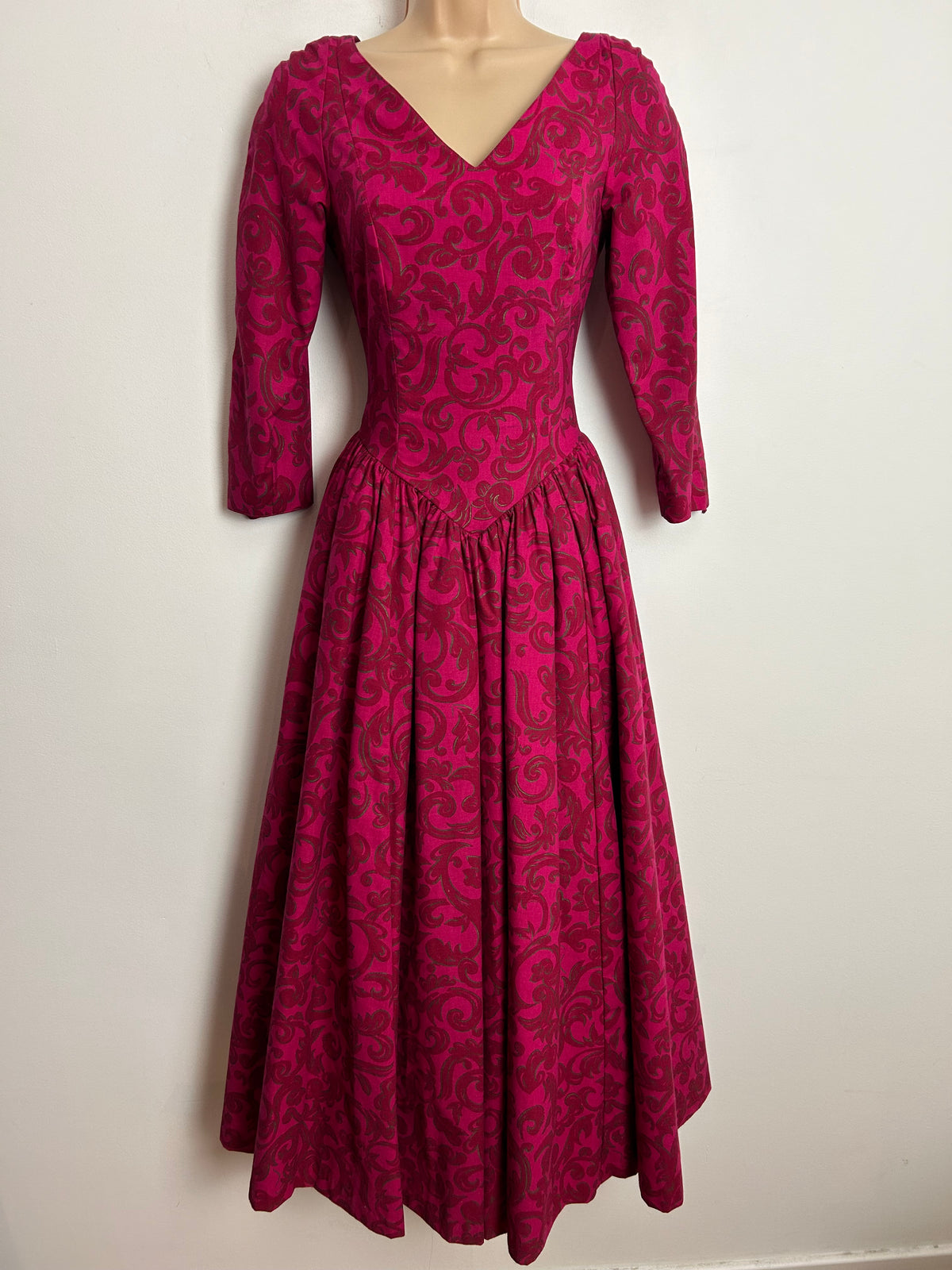 Vintage 1980s LAURA ASHLEY UK Size 6 (Labelled as a UK Size 10) Dark Pink Glitter Floral Pleated Ballgown Party Dress