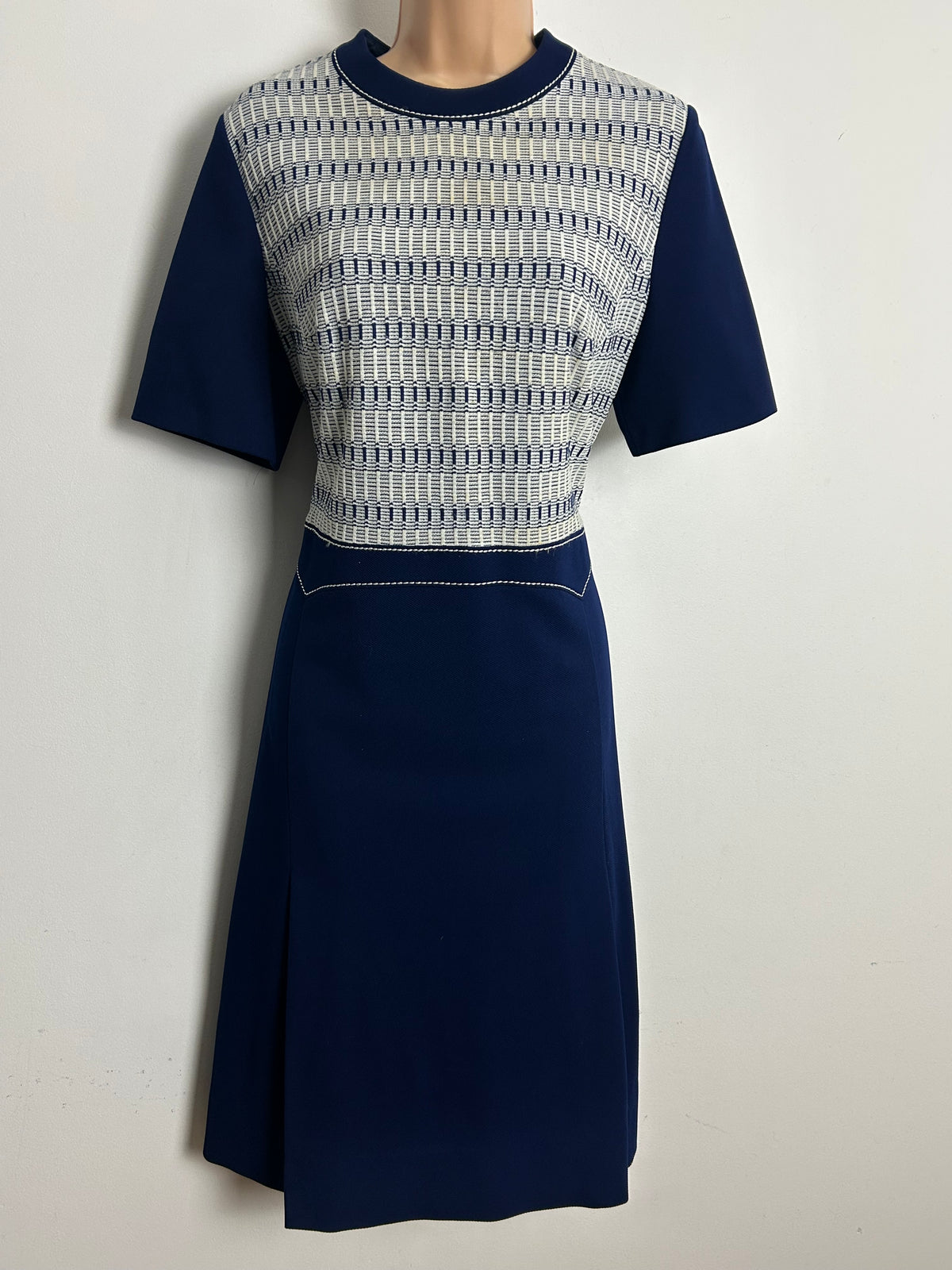 Vintage 1960s Size 14-16 Navy Blue & White Stripe Woven Bodice Detail Mod Shift Dress