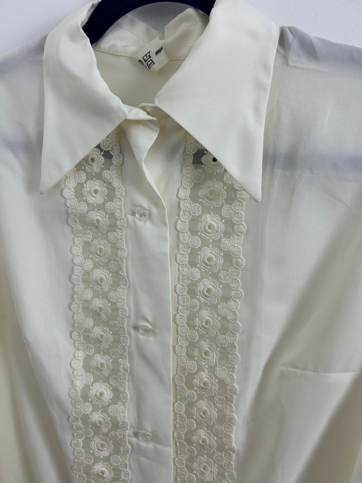 Vintage 1970s Size 14 Cream Pointed Collar Lace Panels Long Sleeve Shirt