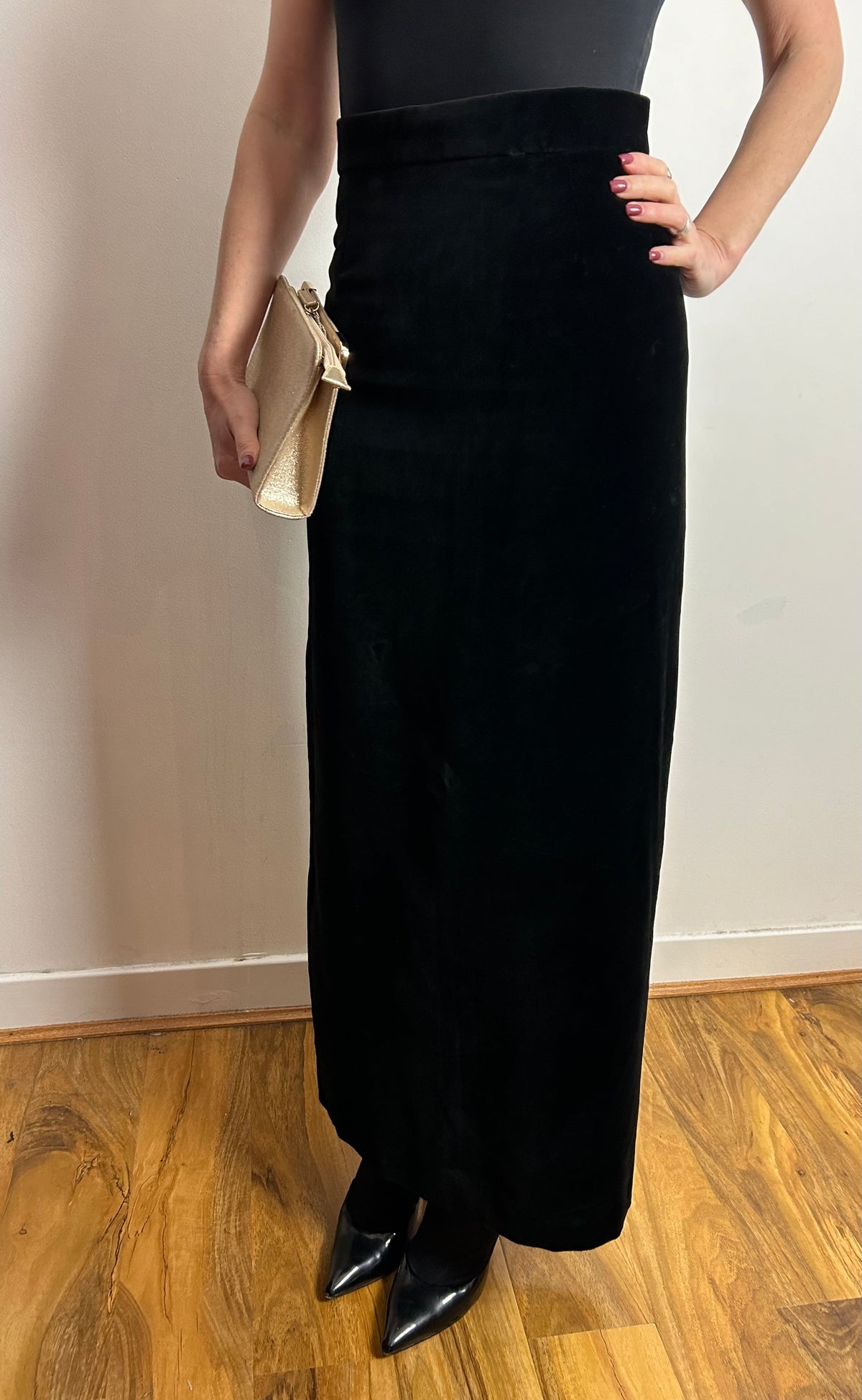 Vintage 1970s UK Size 8 Black Cotton Velvet Split Detail Column Style Maxi Skirt