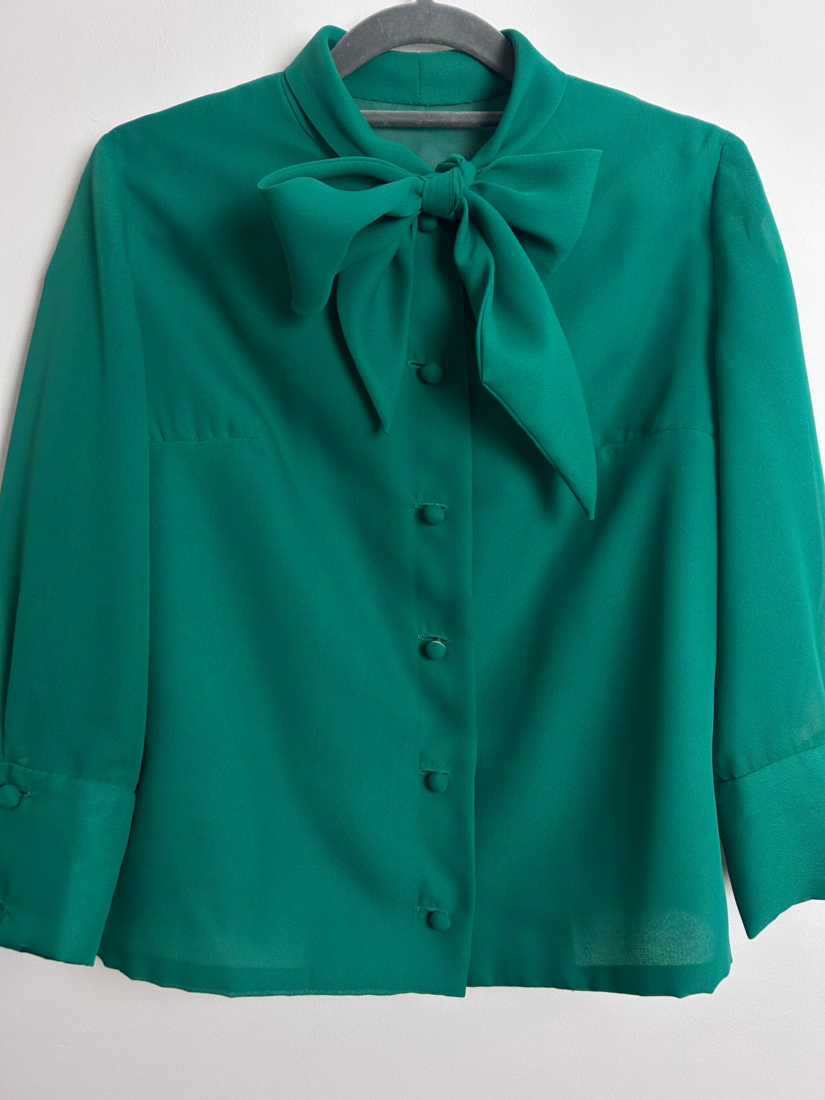 Vintage Late 1960s UK Size 12 Grass Green Pussy Bow Mid Length Sleeve Blouse