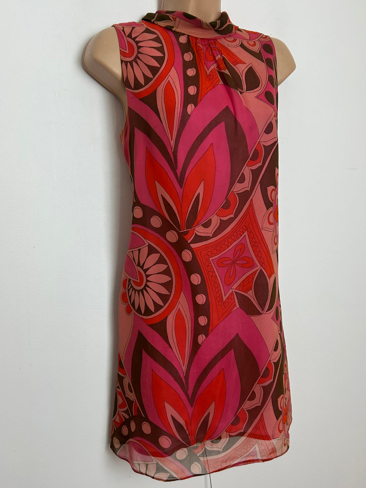 Vintage 1960s DOLLYROCKERS Size 8 Red Pink & Brown Psychedelic Abstract Print Mini Shift Dress